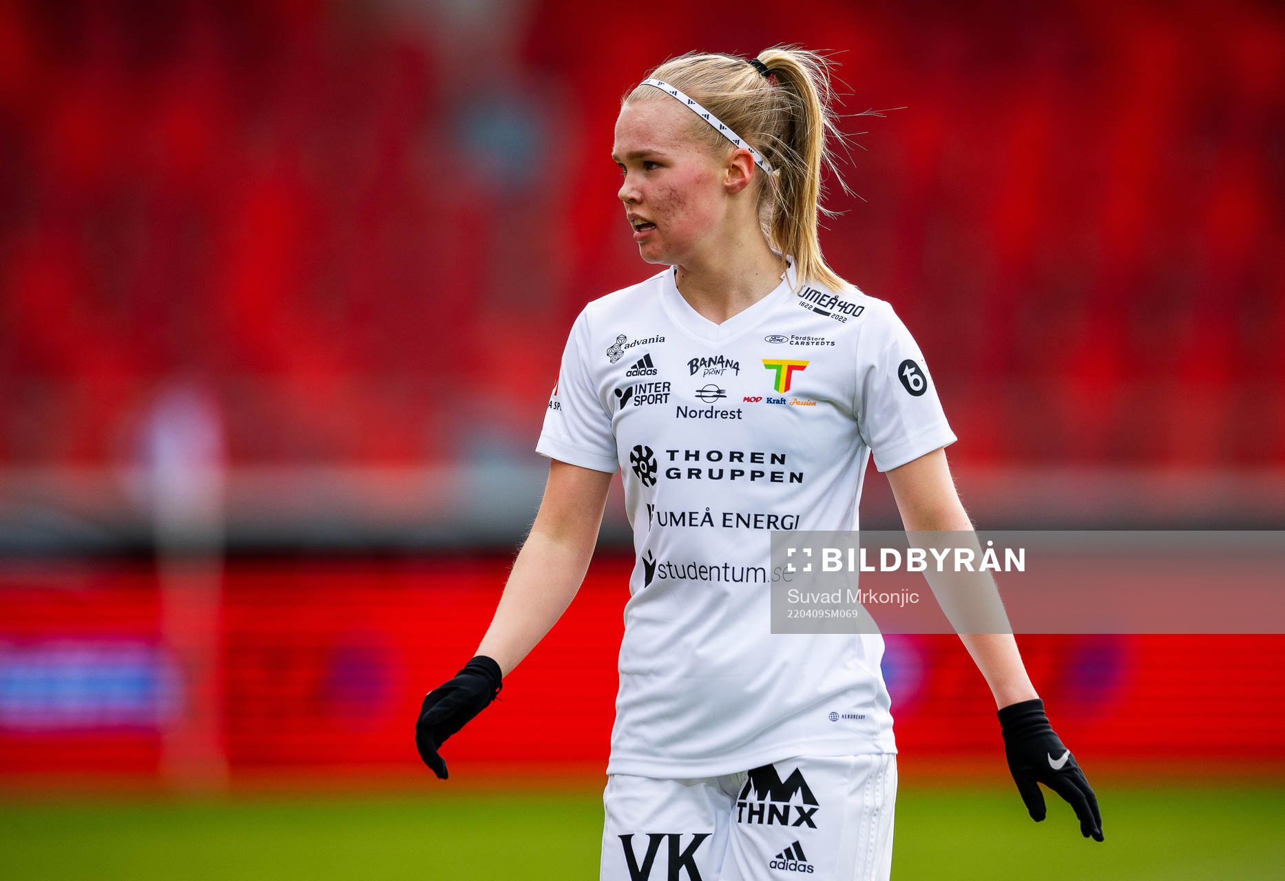 Team TGs Johanna Wikström under fotbollsmatchen i Elitettan mellan Växjö och Team TG den 9 april 2022 i Växjö. 
