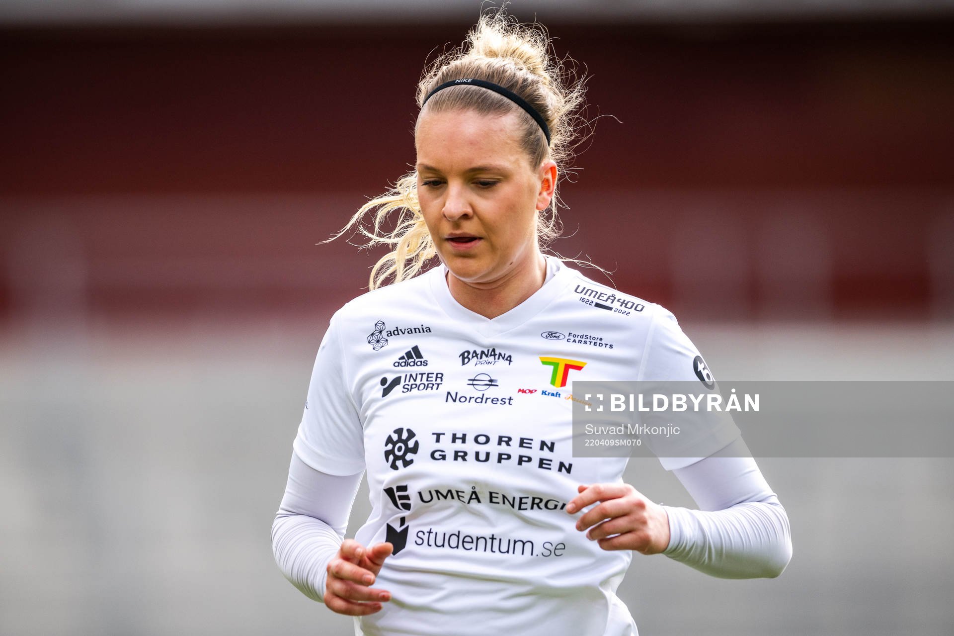 Team TGs Linnea Lindström under fotbollsmatchen i Elitettan mellan Växjö och Team TG den 9 april 2022 i Växjö. 