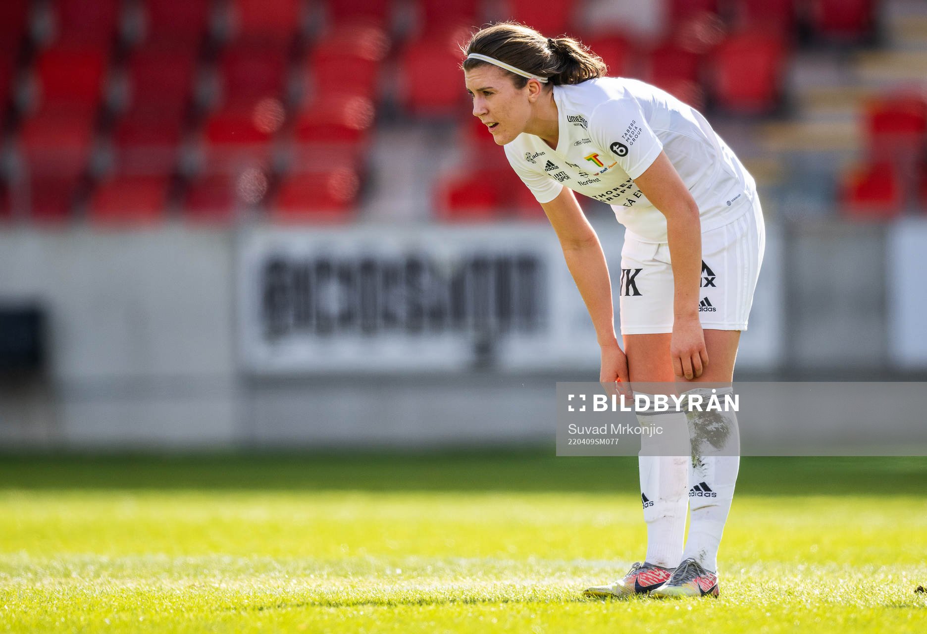 Team TGs Jennifer Björnler under fotbollsmatchen i Elitettan mellan Växjö och Team TG den 9 april 2022 i Växjö. 