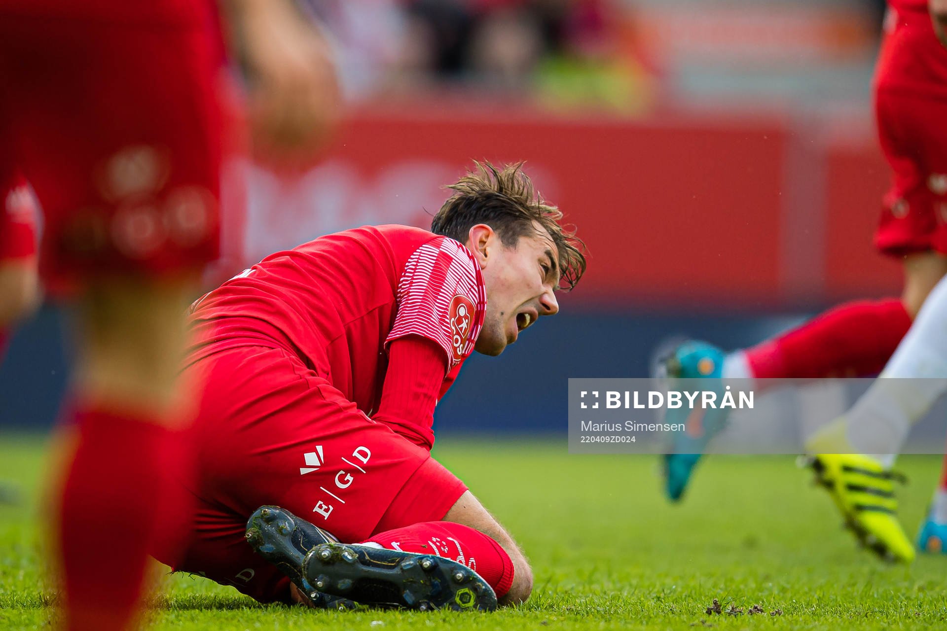Fredrik Pallesen Knudsen of Brann in pain