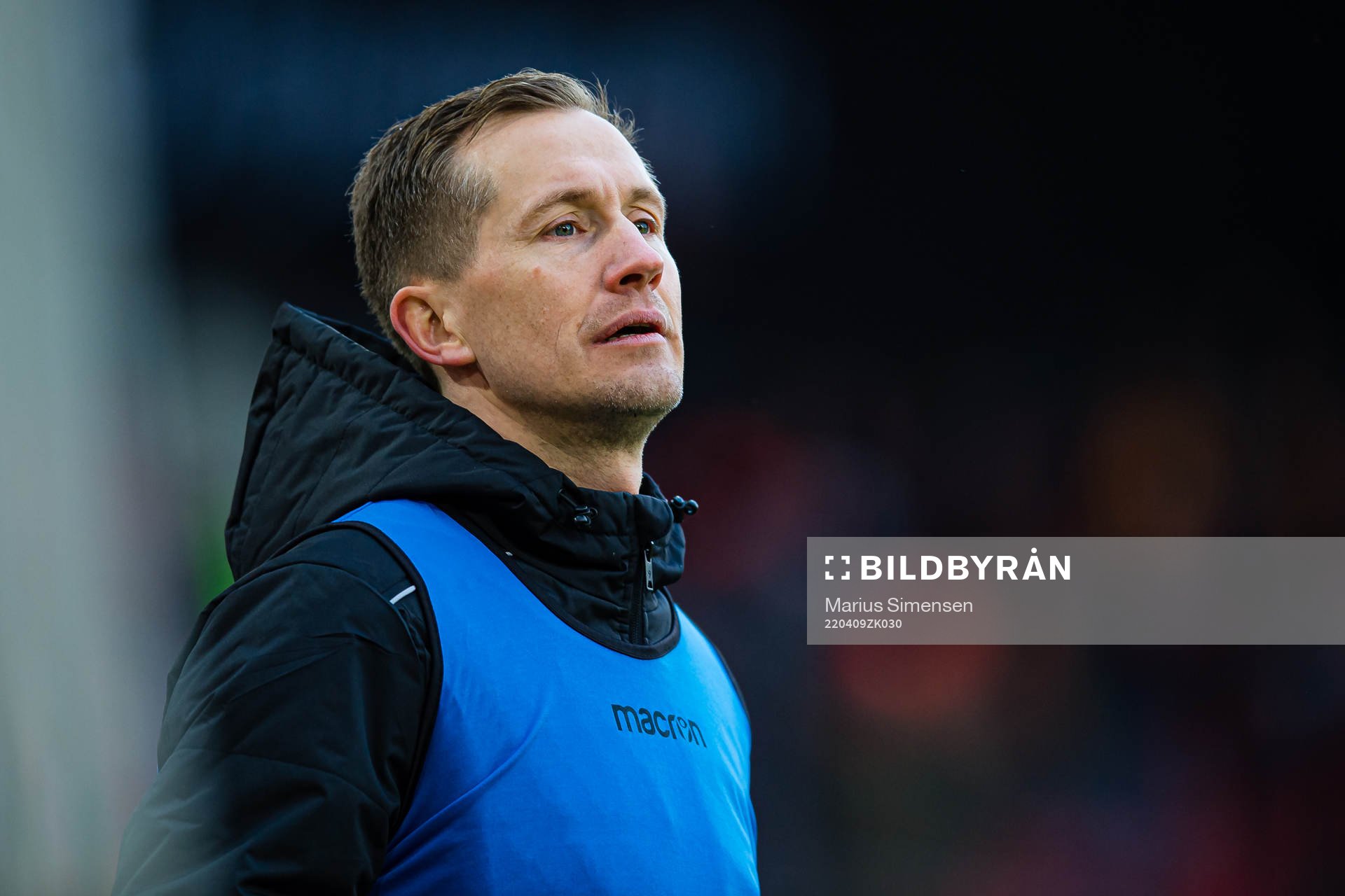Morten Gamst Pedersen of Åsane warms up
