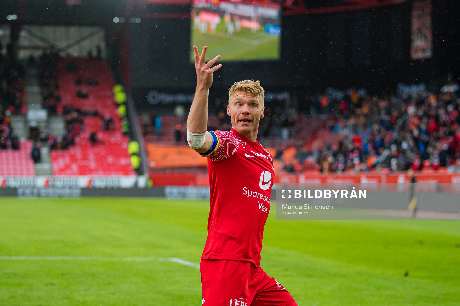 Sivert Heltne Nilsen of Brann celebrates