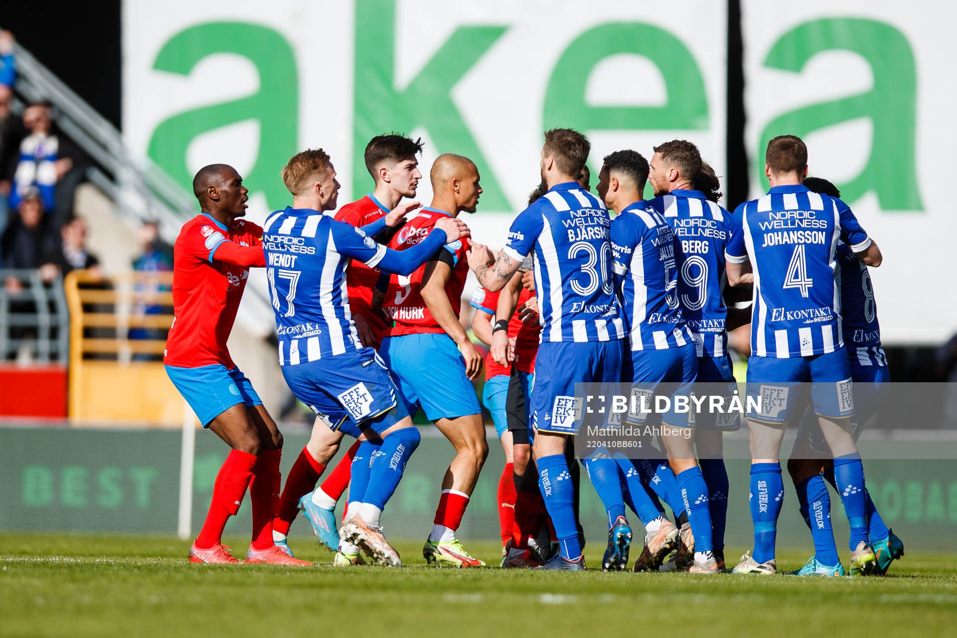 Helsingborgs och IFK Göteborgs spelare i bråk