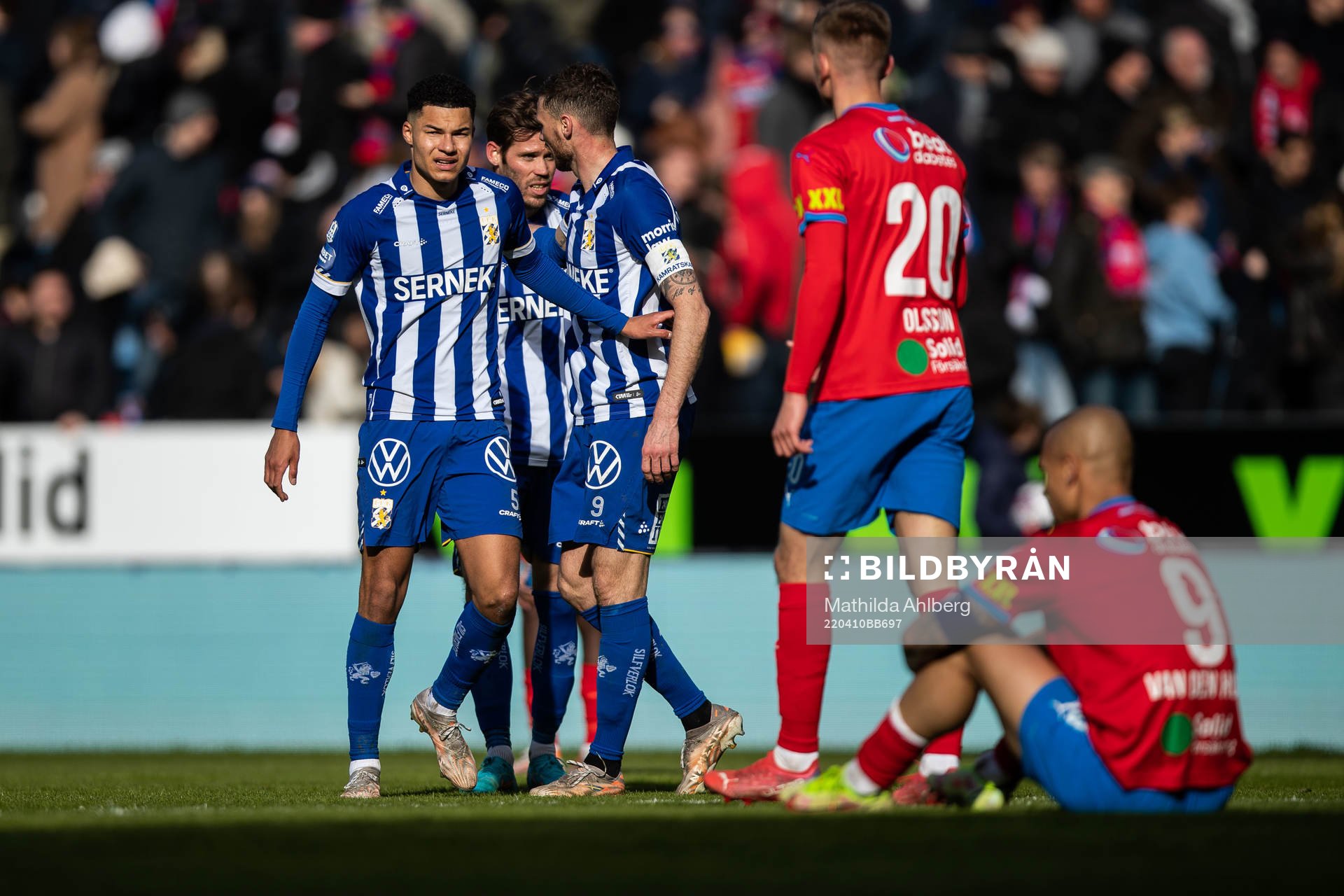 IFK Göteborgs Alexander Jallow jublar med lagkamrater