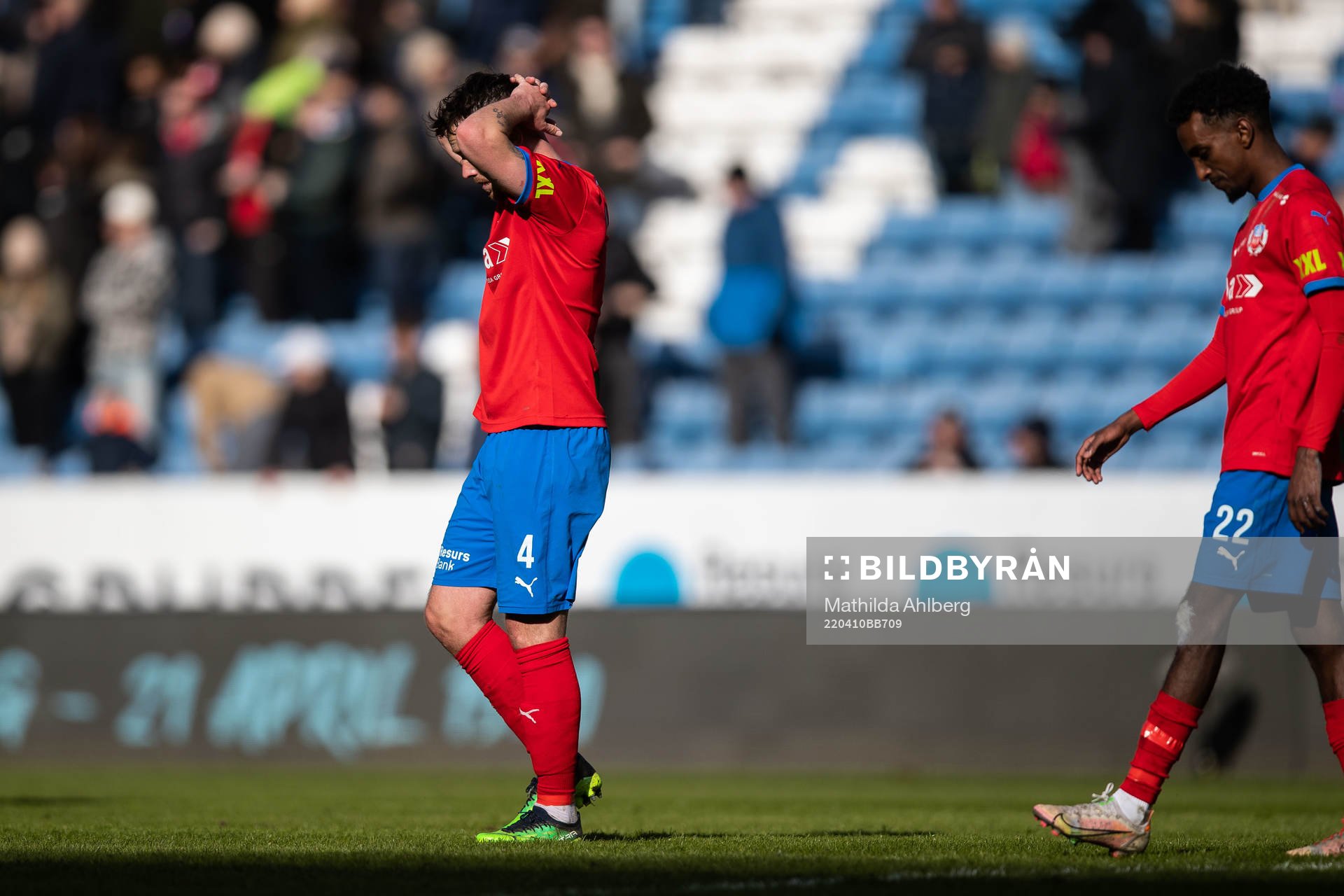 Helsingborgs Viljormur Davidsen och Taha Ali deppar