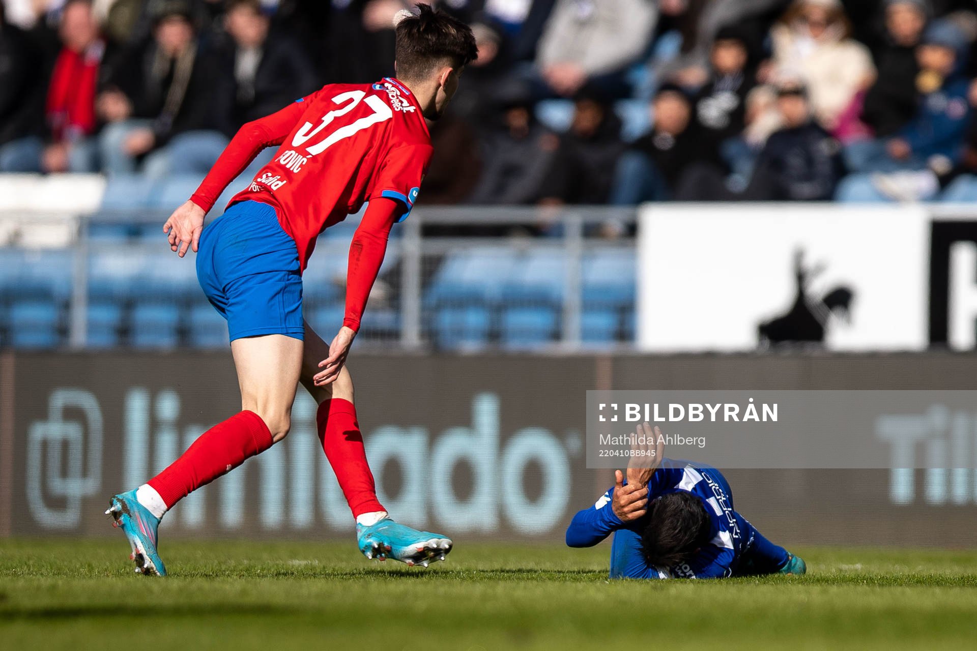 Helsingborgs Armin Gigovic och IFK Göteborgs Hosam Aiesh i