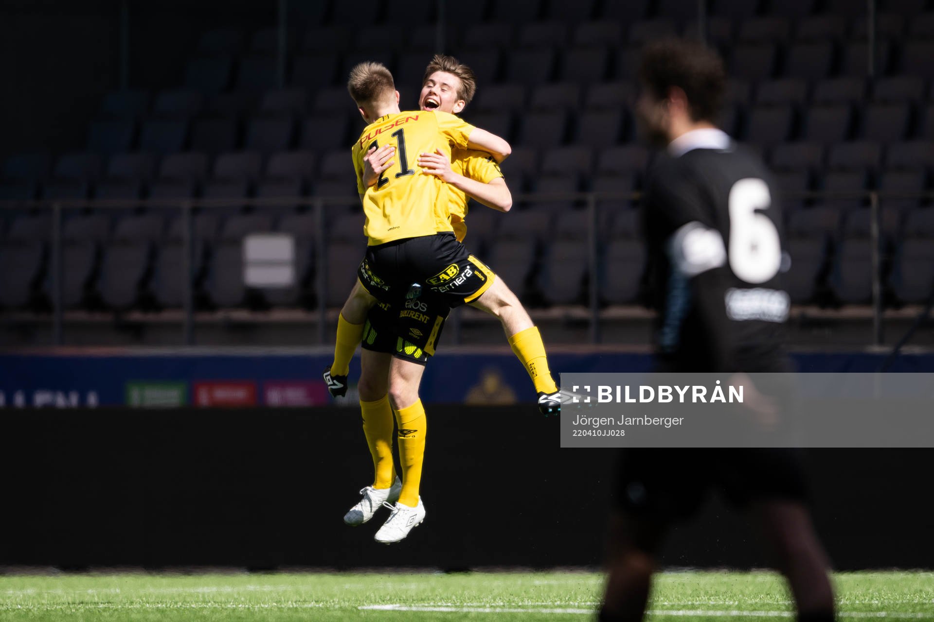 Elfsborgs Lukas Paulsén jublar med Theo Eliasson