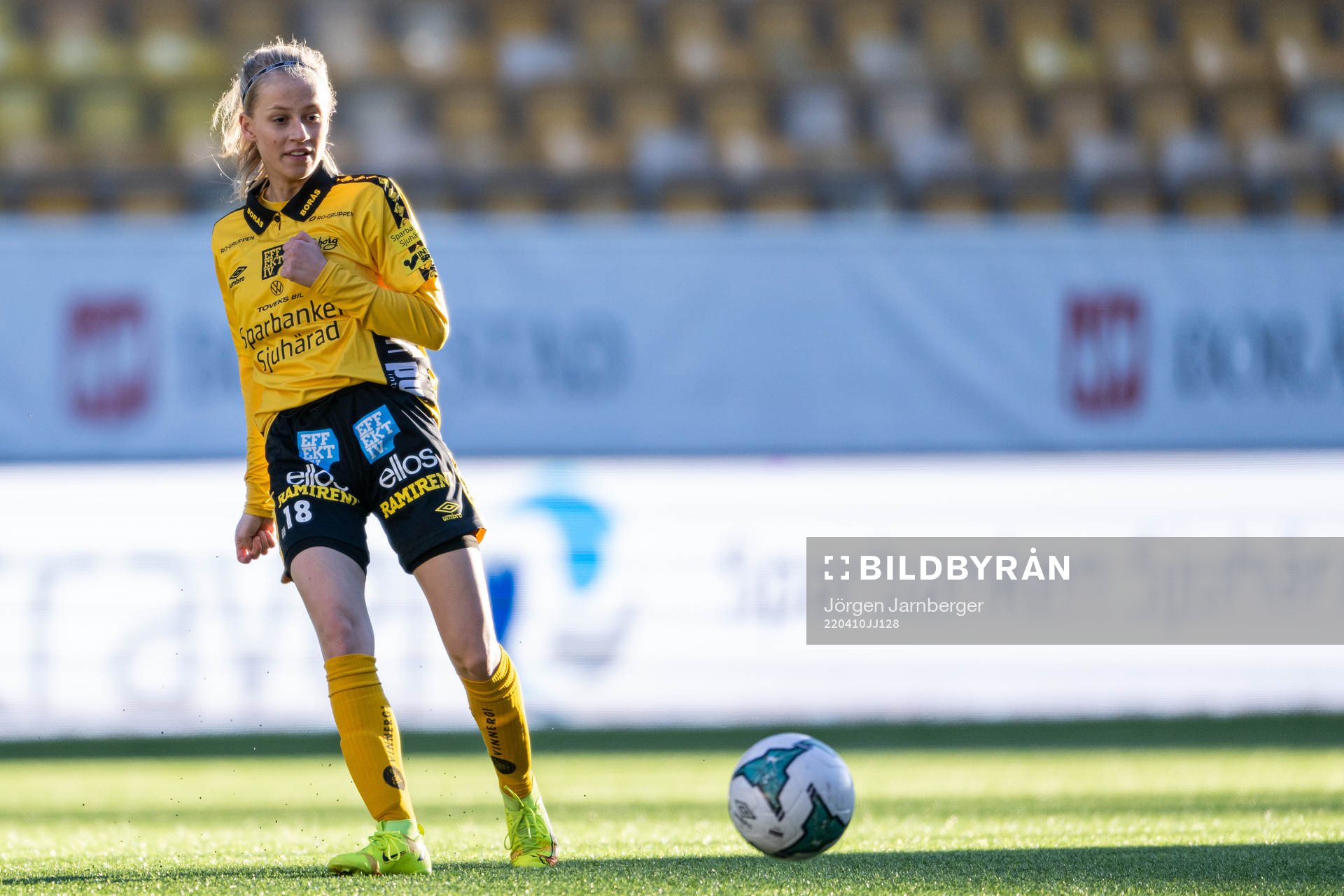 Elfsborgs Tilda Brodén under fotbollsmatchen i Div 2 Mellersta Götaland mellan Elfsborg och Bankeryd den 10 april 2022 i Borås.