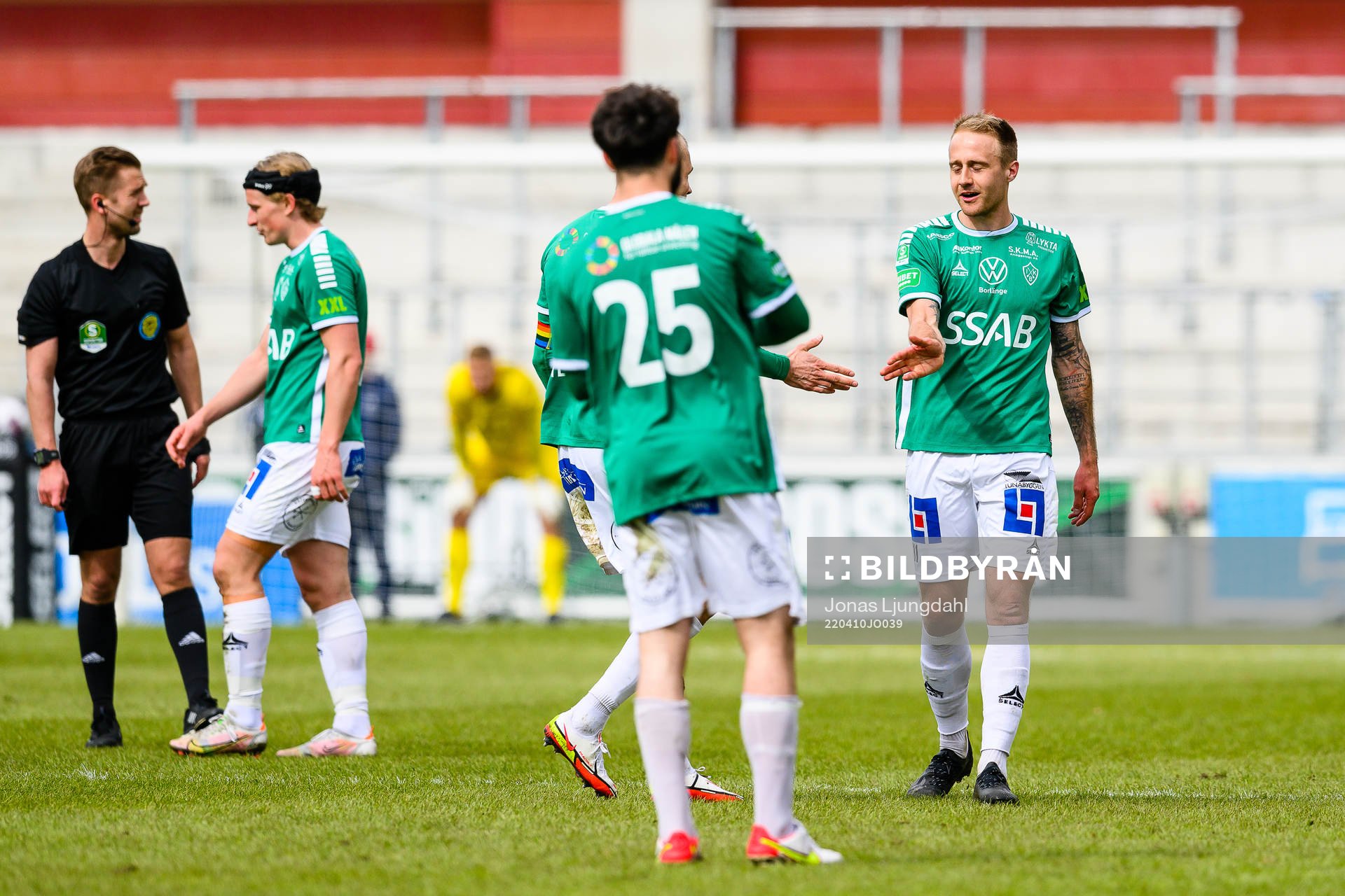 Brages Anton Lundin jublar