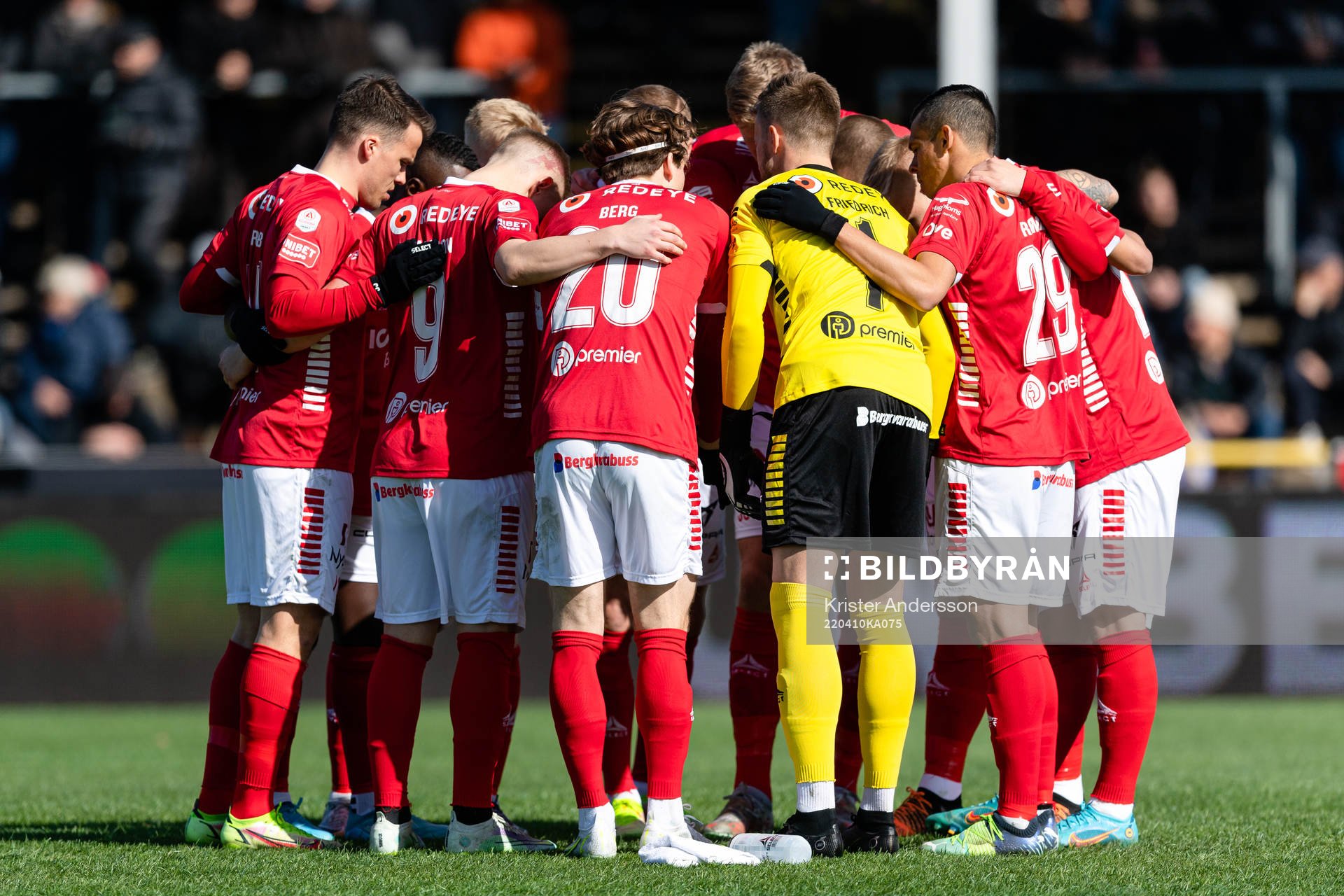 Kalmars spelare före fotbollsmatchen i Allsvenskan mellan
