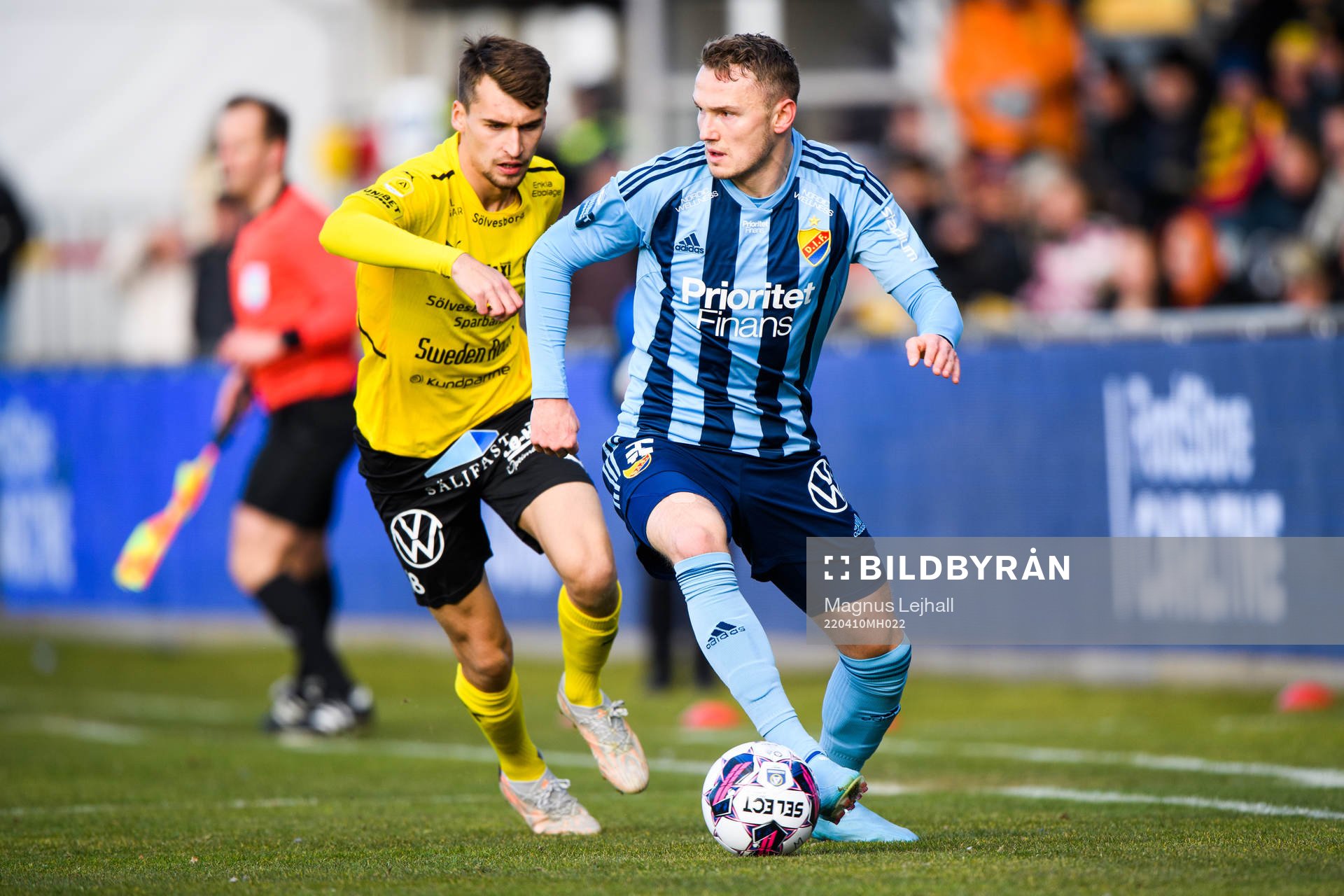 Mjällbys Rasmus Wiedesheim-Paul och Djurgårdens Piotr