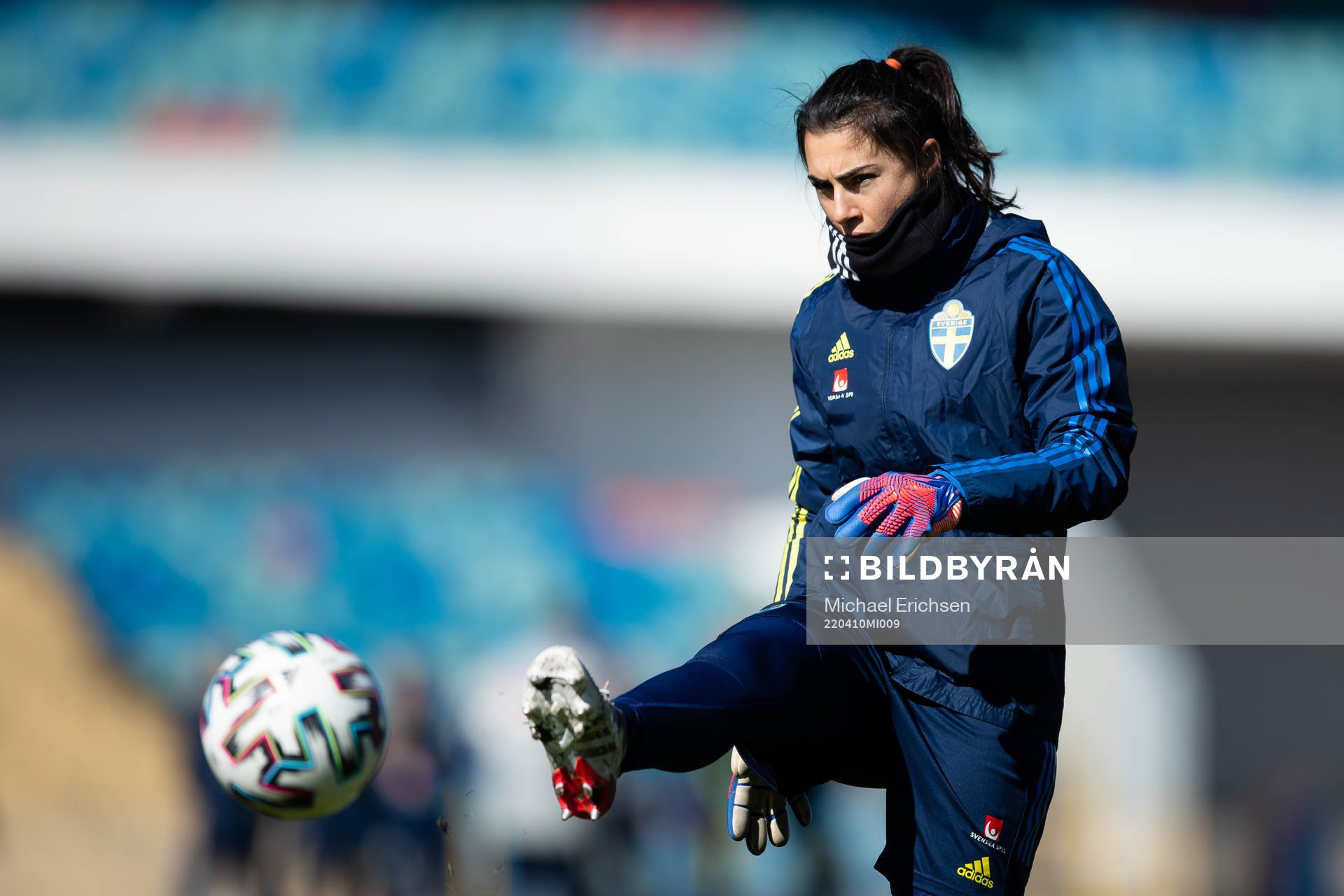 Goalkeeper Zecira Musovic of Sweden