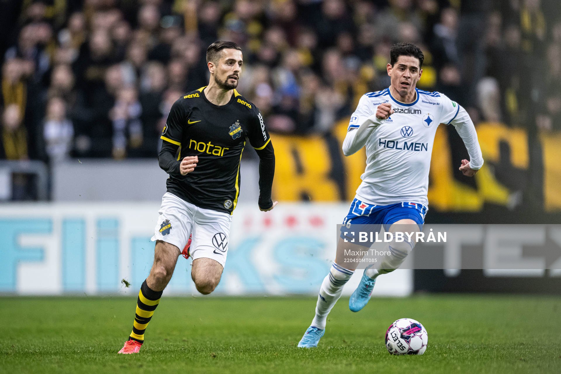 s Zachary Elbouzedi  och IFK Norrköpings Jean Carlos De