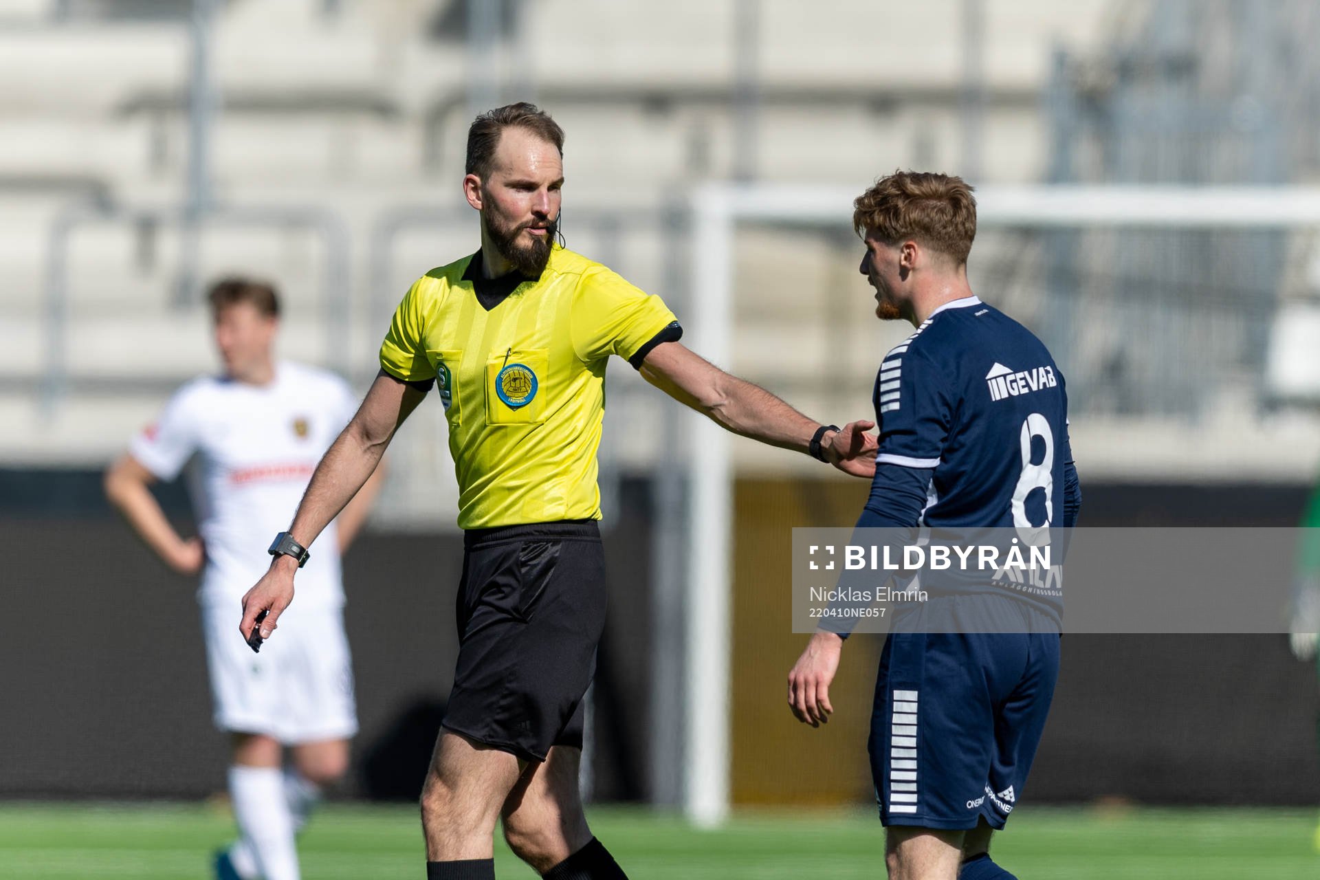domare Andreas Dufva-Johansson  och Utsiktens Markus