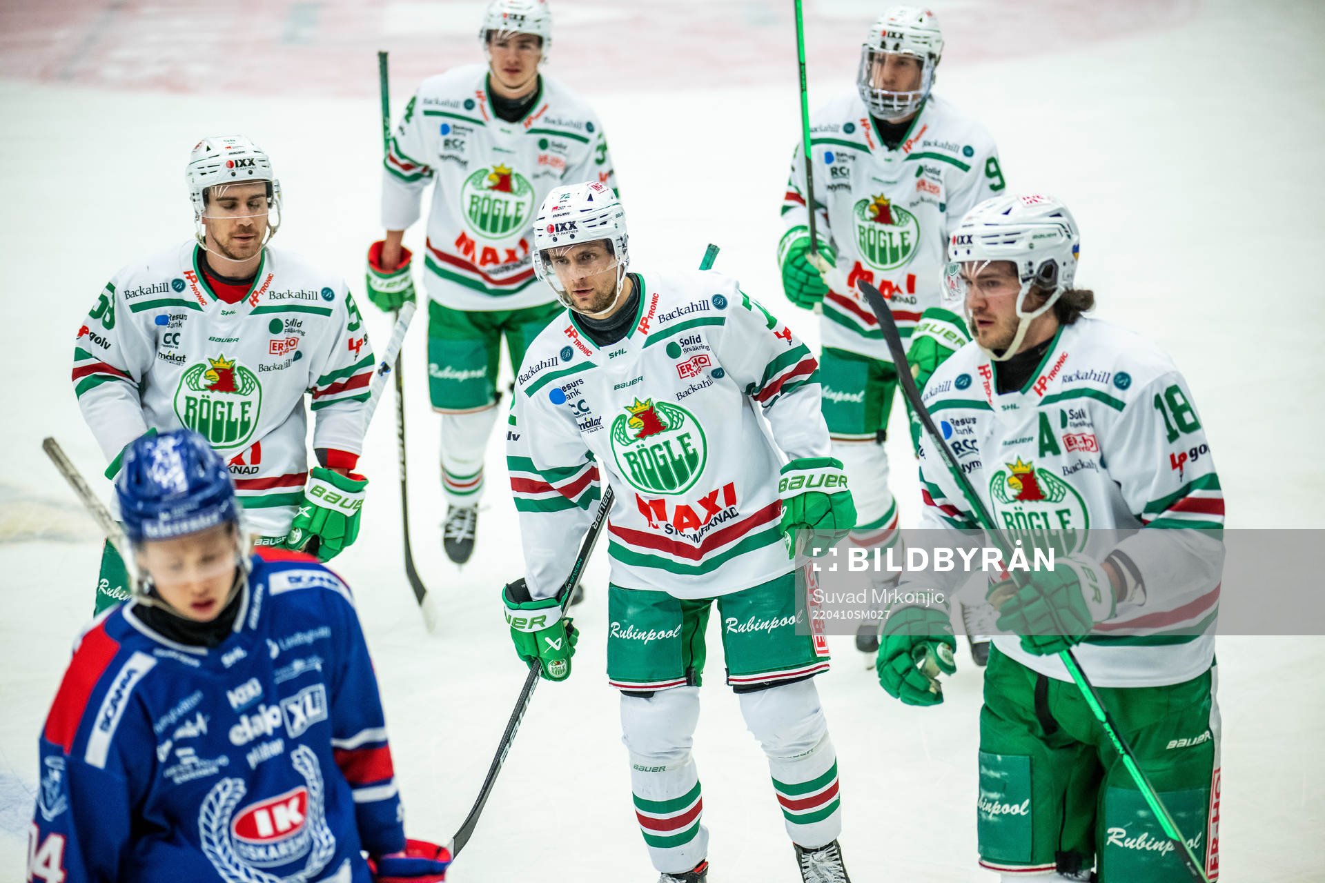 Rögles spelare jublar