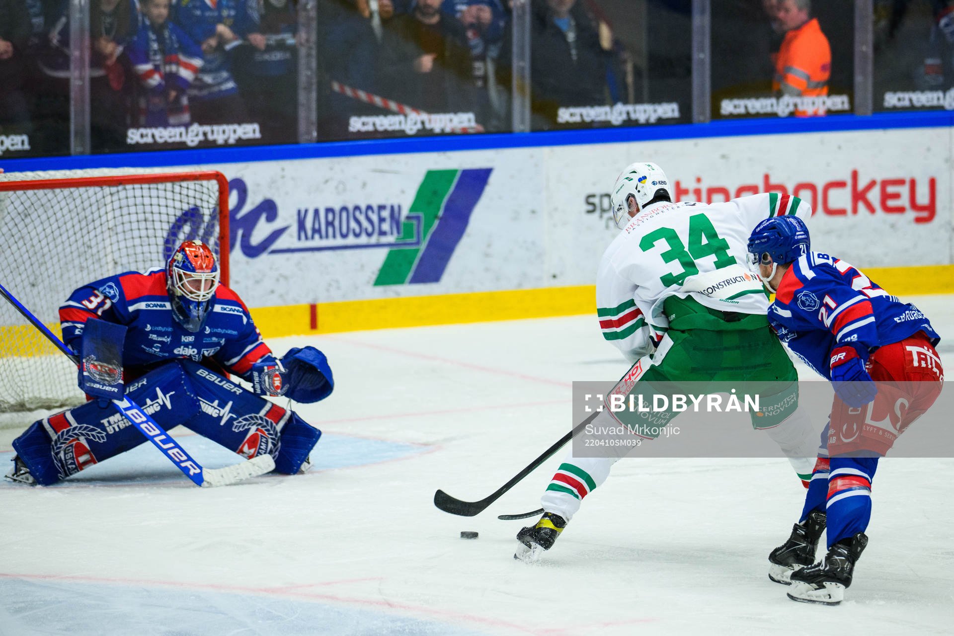 Oskarshamns målvakt Tim Juel och Brian Cooper samt Rögles
