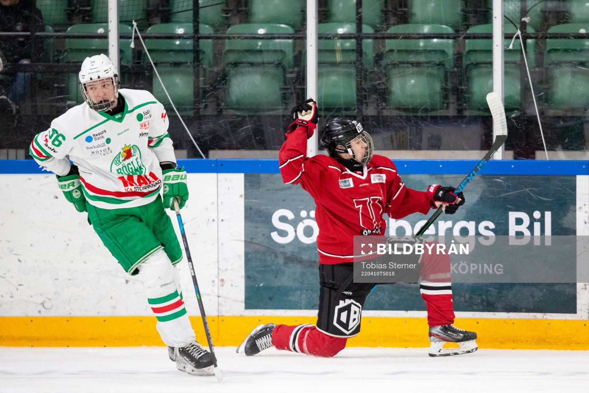 Örebros Lukas Sagranden jublar