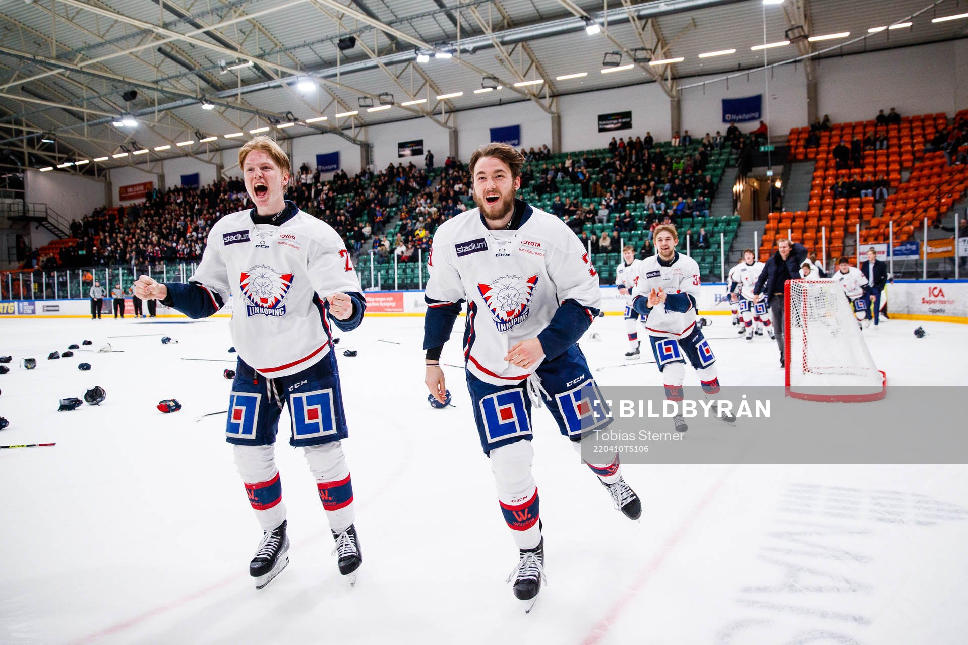 Linköpings Filip Bystedt och William Lagerqvist jublar