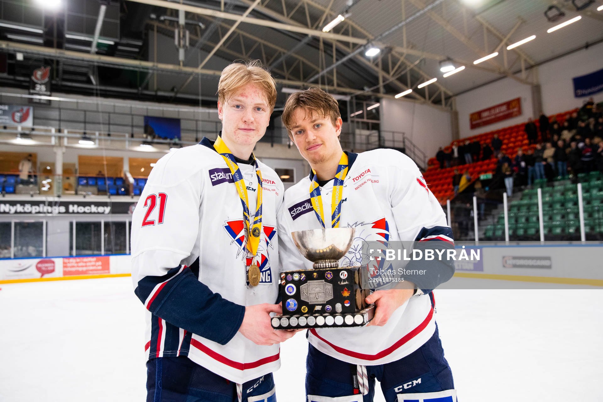 Linköpings Filip Bystedt och William Nestun jublar