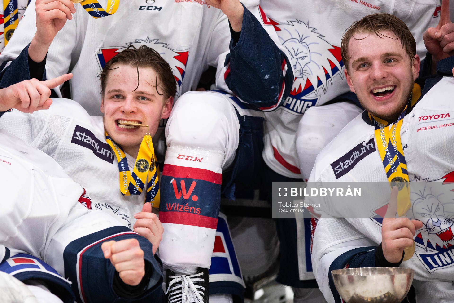 Linköpings Mattias Hävelid och målvakt Hugo Hävelid