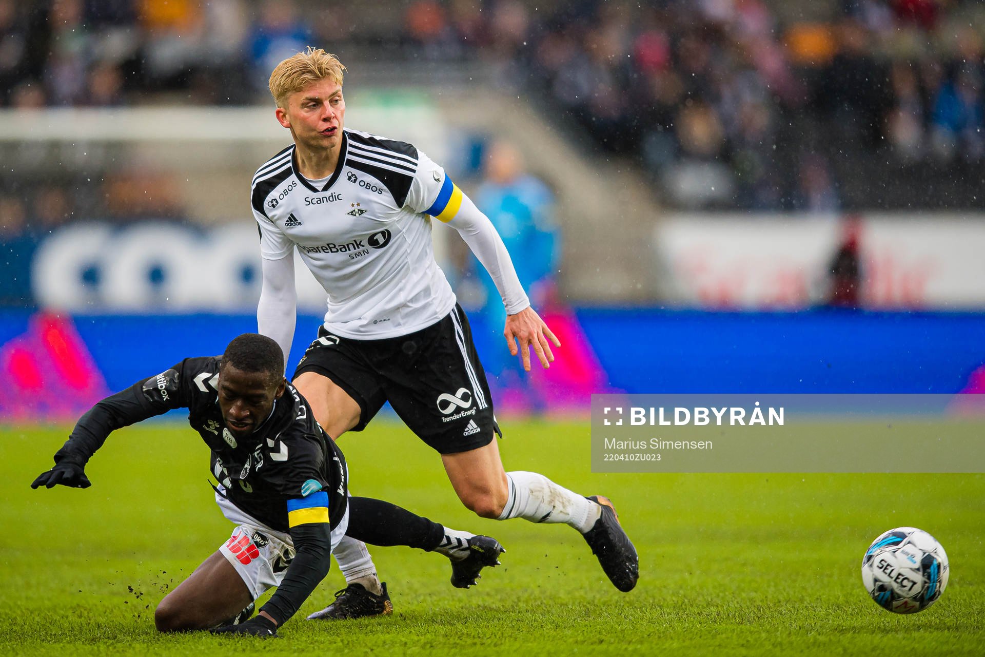 Solomon Owusu of Odd and Tobias Borchgrevink Børkeeiet of
