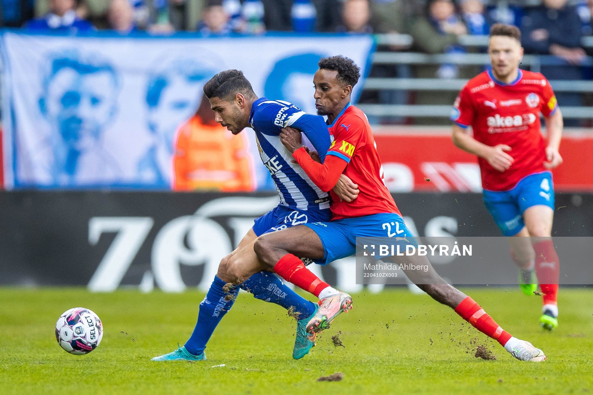 IFK Göteborgs Hosam Aiesh och Helsingborgs Taha Ali