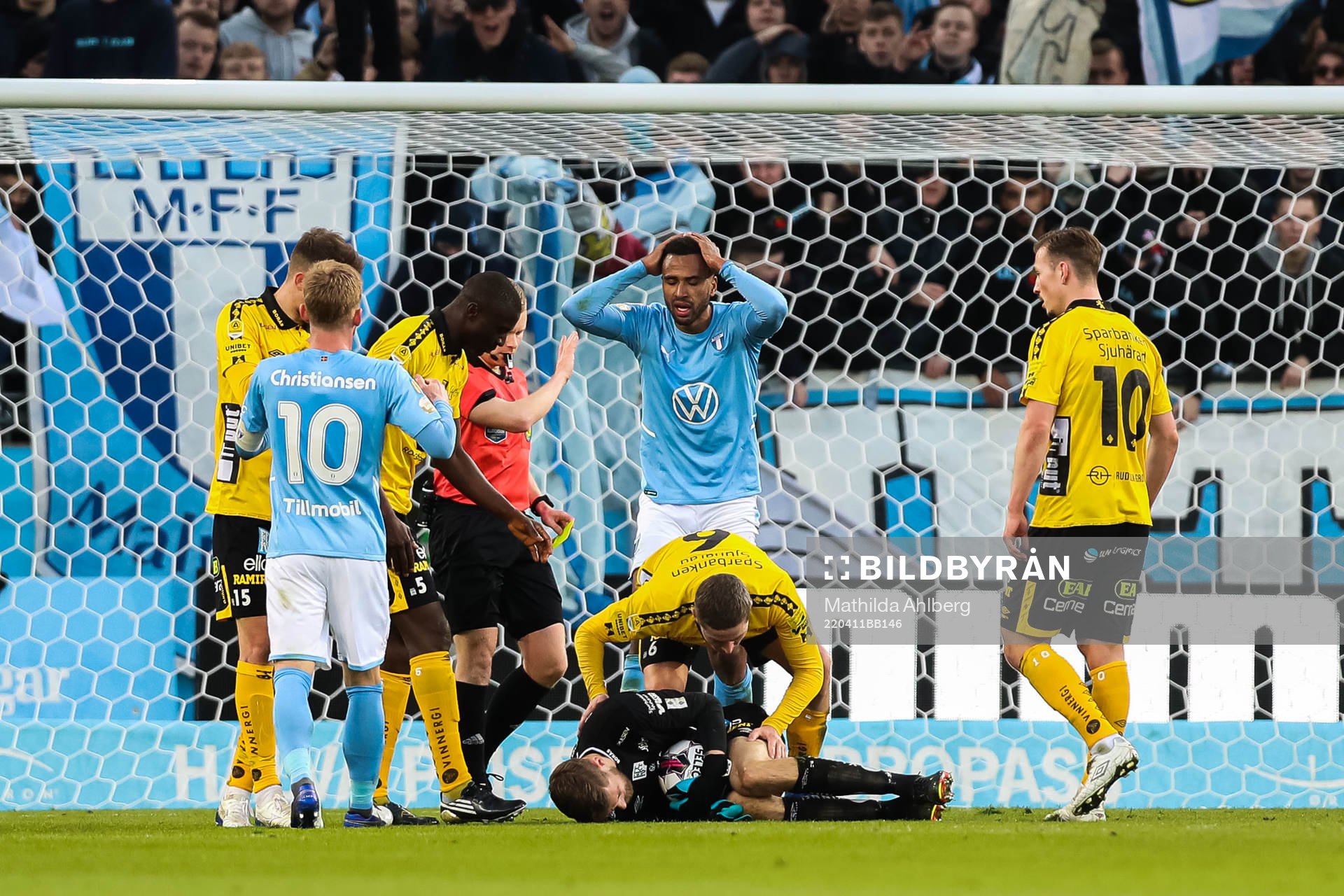 Malmö FFs Isaac Kiese Thelin reagerar