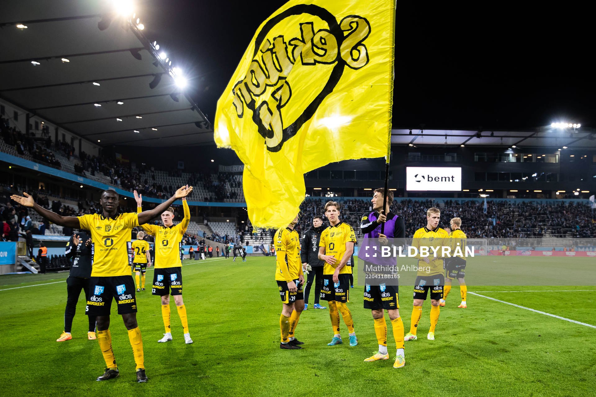 Elfsborgs spelare jublar efter fotbollsmatchen i Allsvenskan mellan Malmö FF och Elfsborg den 11 april 2022 i Malmö. 