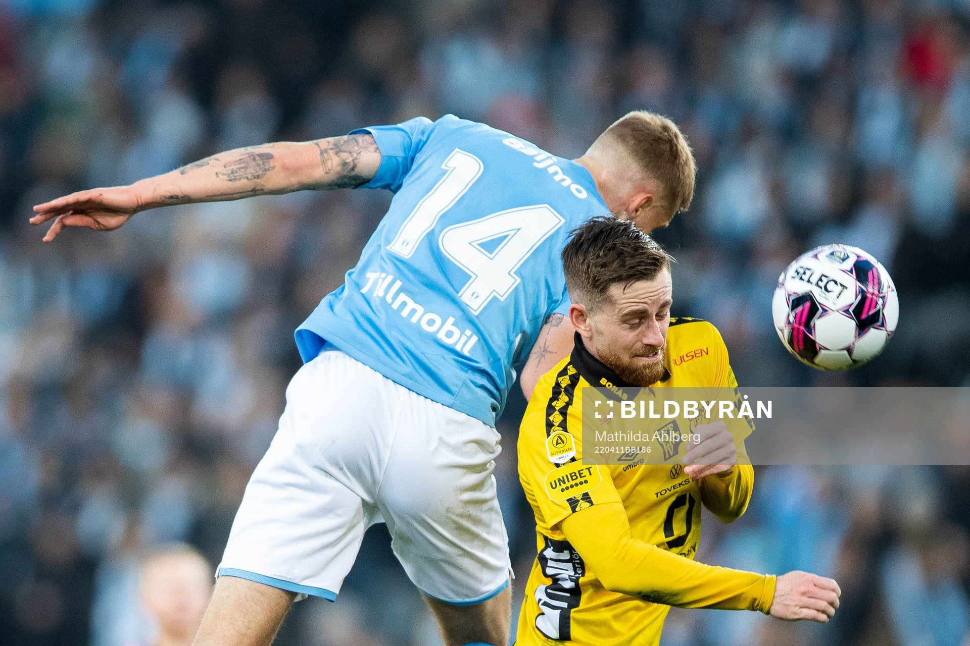 Malmö FFs Felix Beijmo och Elfsborgs Rasmus Alm i nickduell