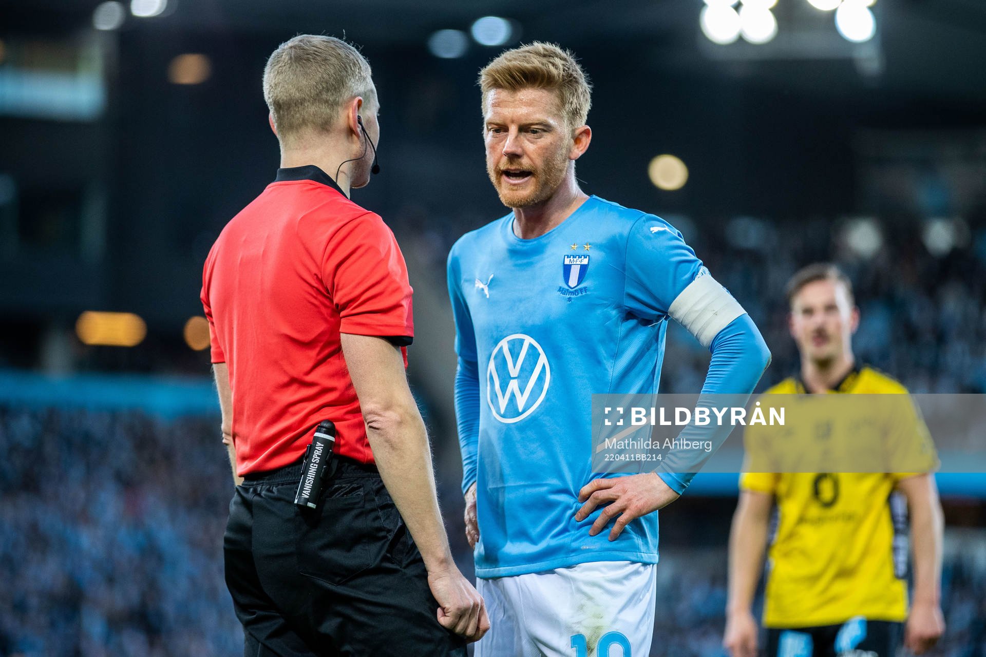 Domare Fredrik Klitte och Malmö FFs Anders Christiansen
