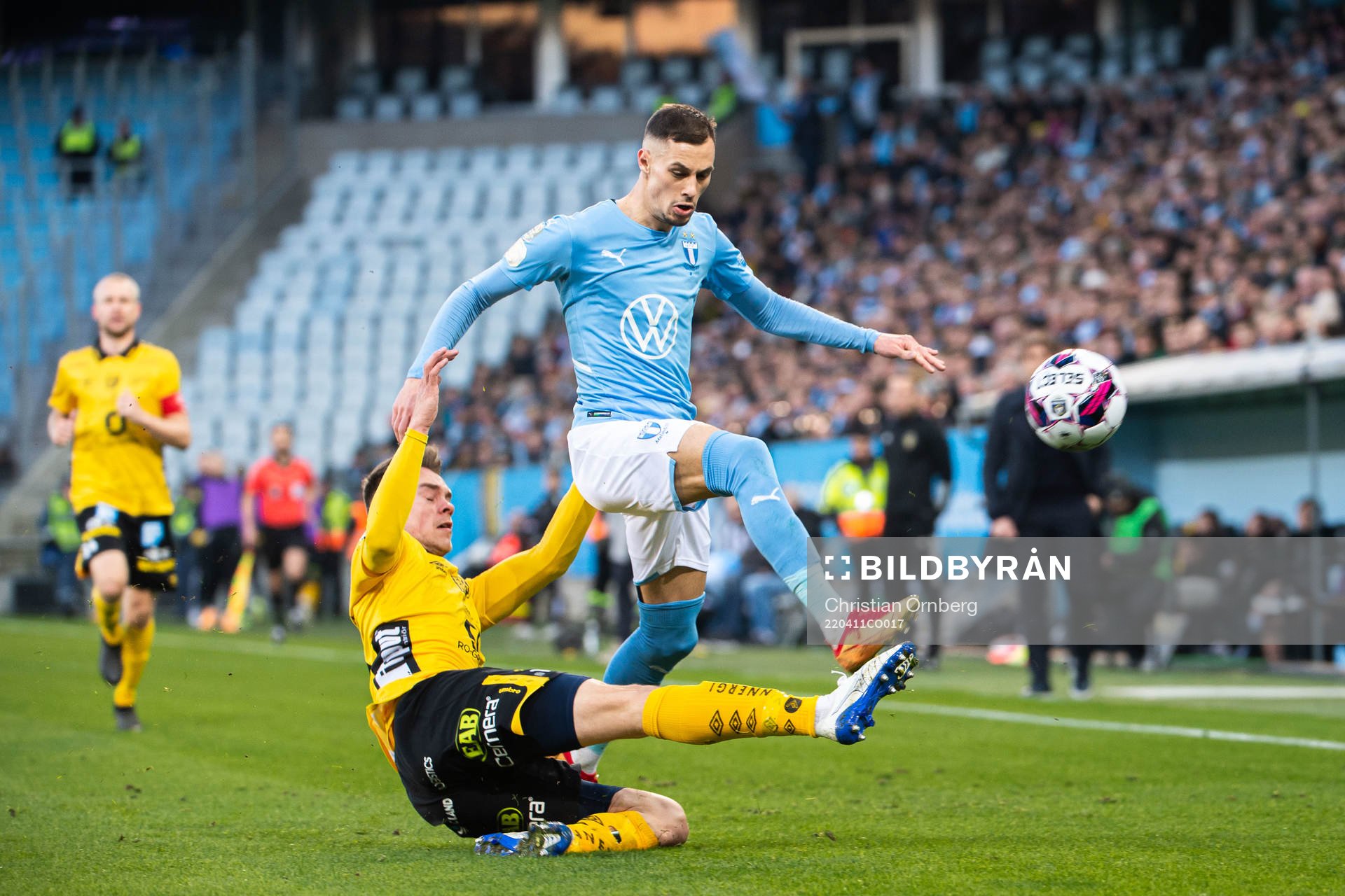 Malmö FFs Veljko Birmancevic och Elfsborgs Leo Väisänen