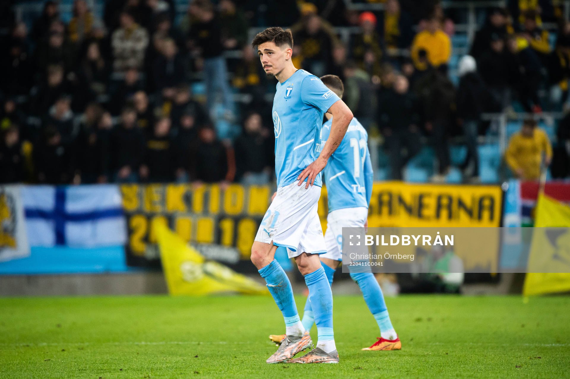 Malmö FFs Dennis Hadzikadunic  deppar