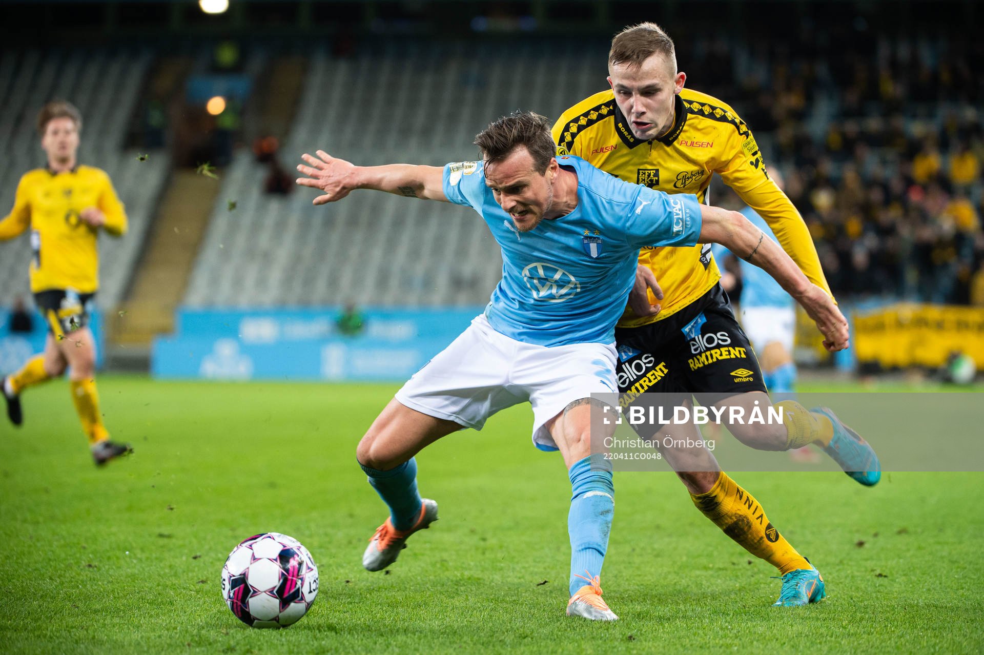 Malmö FFs Eric Larsson och Elfsborgs Jacob Ondrejka