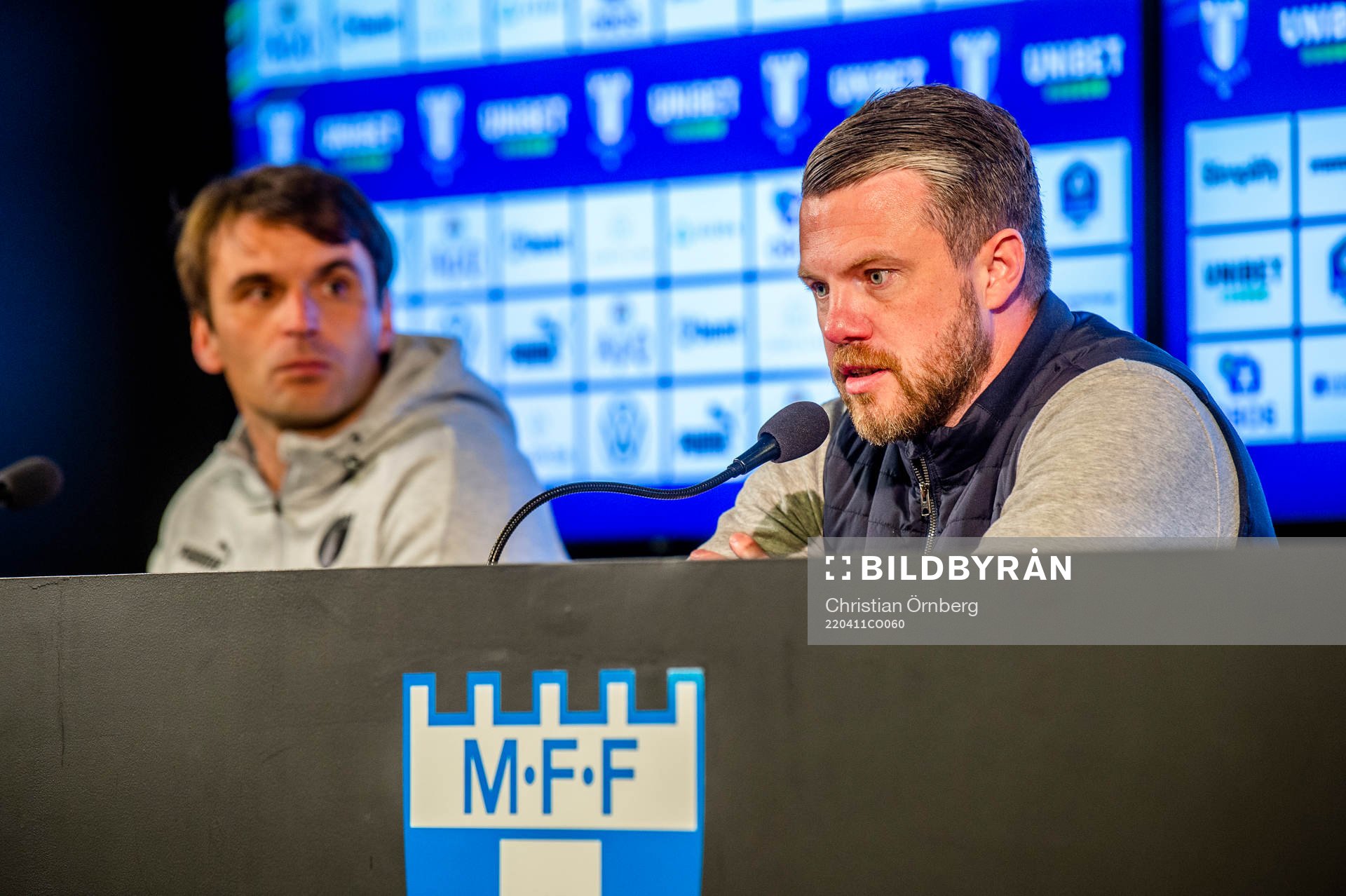 Malmö FFs tränare Milos Milojevic och Elfsborgs manager Jimmy Thelin på presskonferensen efter fotbollsmatchen i Allsvenskan mellan Malmö FF och Elfsborg den 11 april 2022 i Malmö.