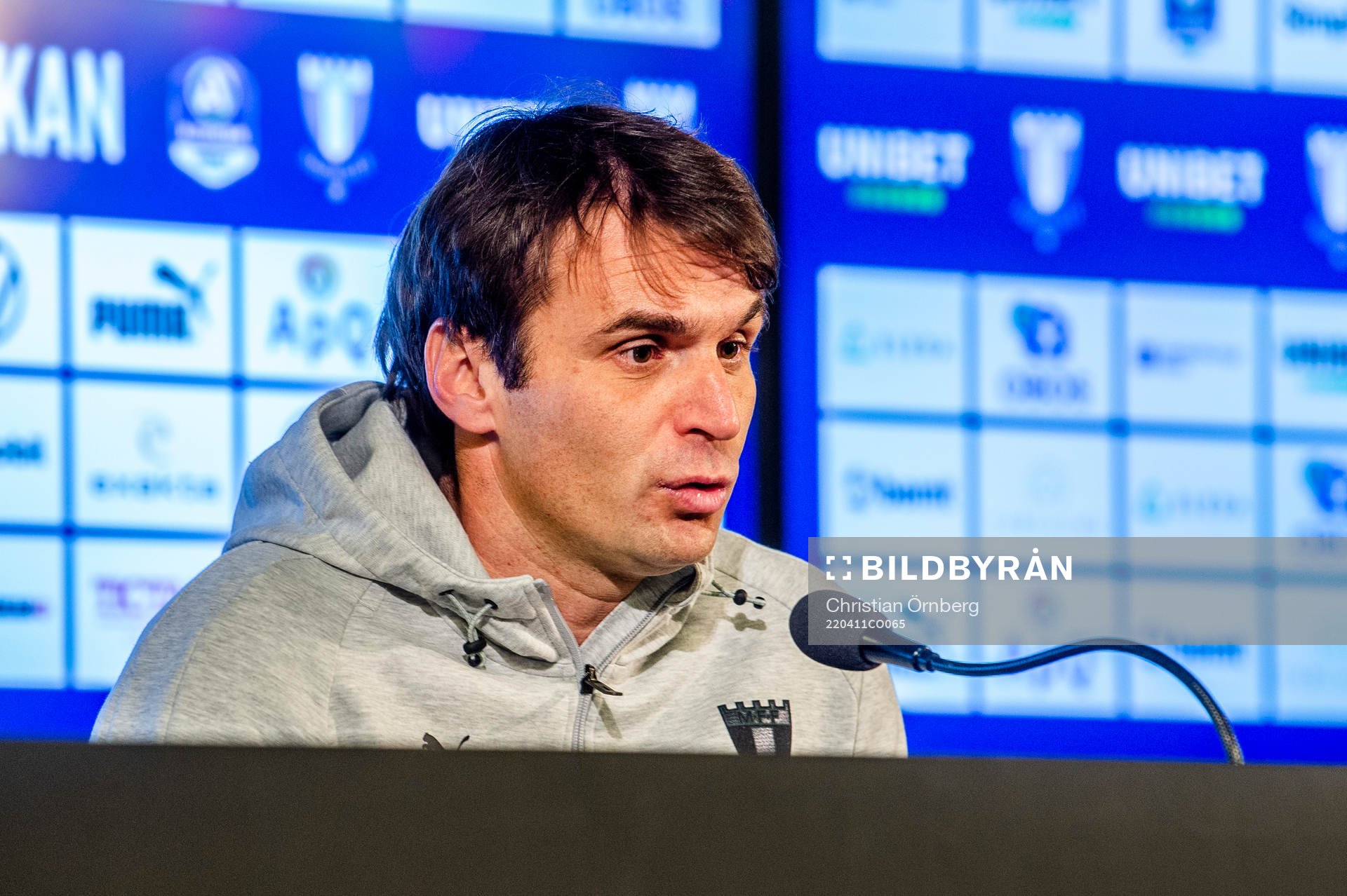 Malmö FFs tränare Milos Milojevic på presskonferensen