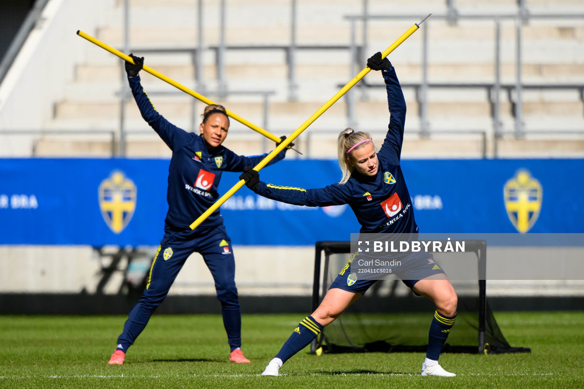 Madelen Janogy and Hanna Glas of the Swedish women's