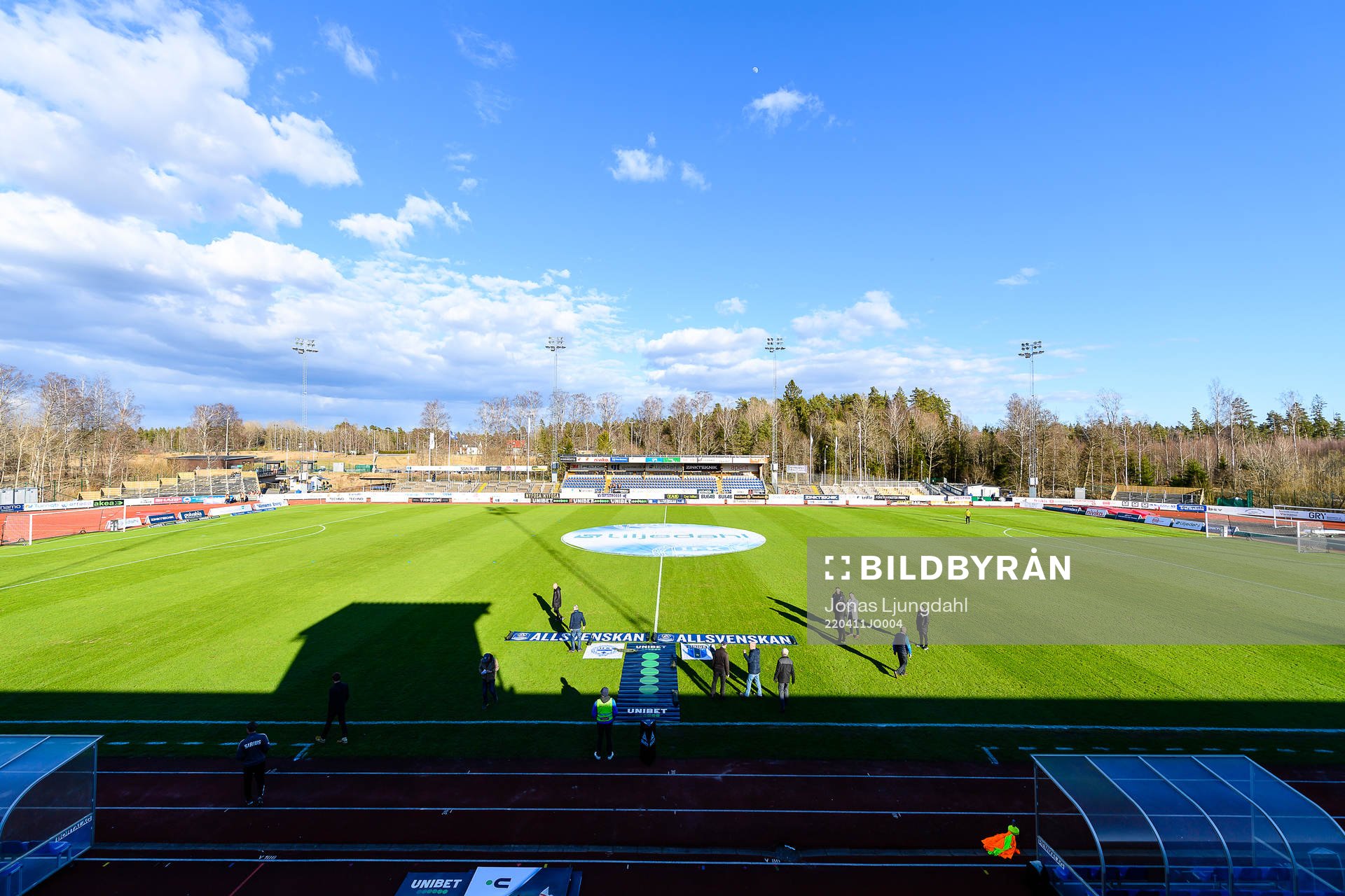 Interiör vy av Finnvedsvallen före fotbollsmatchen i