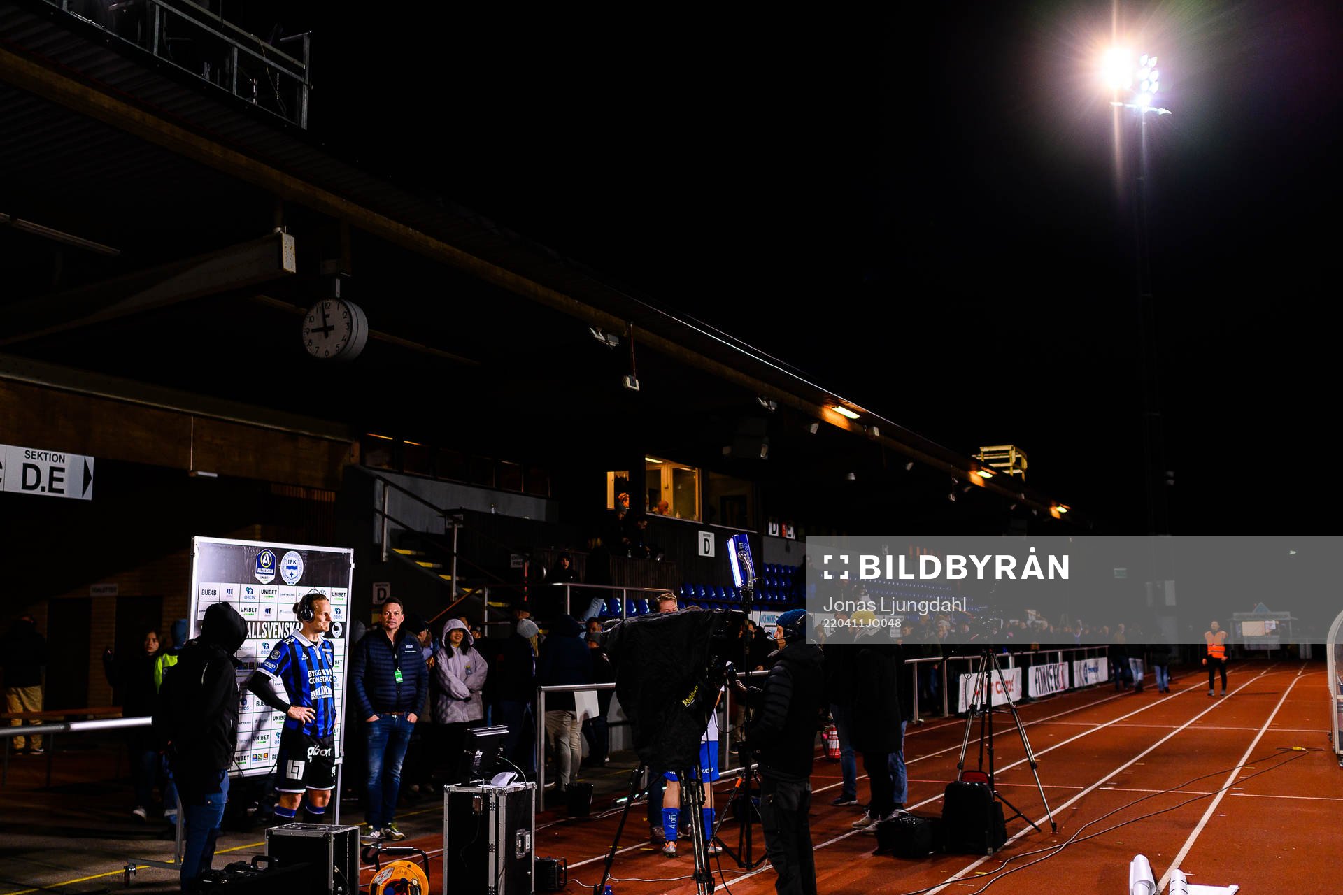 Sirius Tim Björkström blir intervjuad efter fotbollsmatchen i Allsvenskan mellan Värnamo och Sirius den 11 april 2022 i Värnamo. 