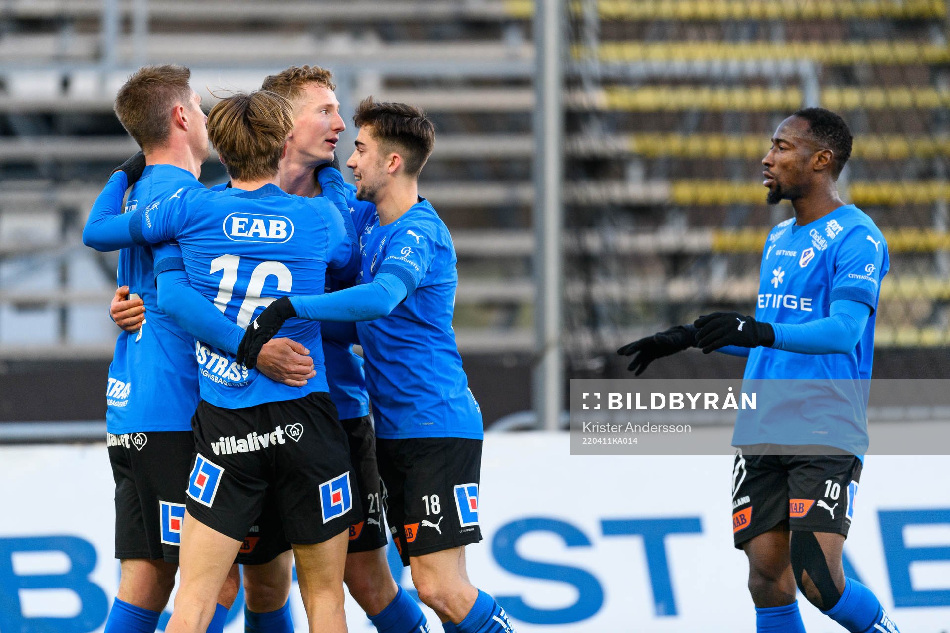 Halmstads Mikael Boman jublar med laget