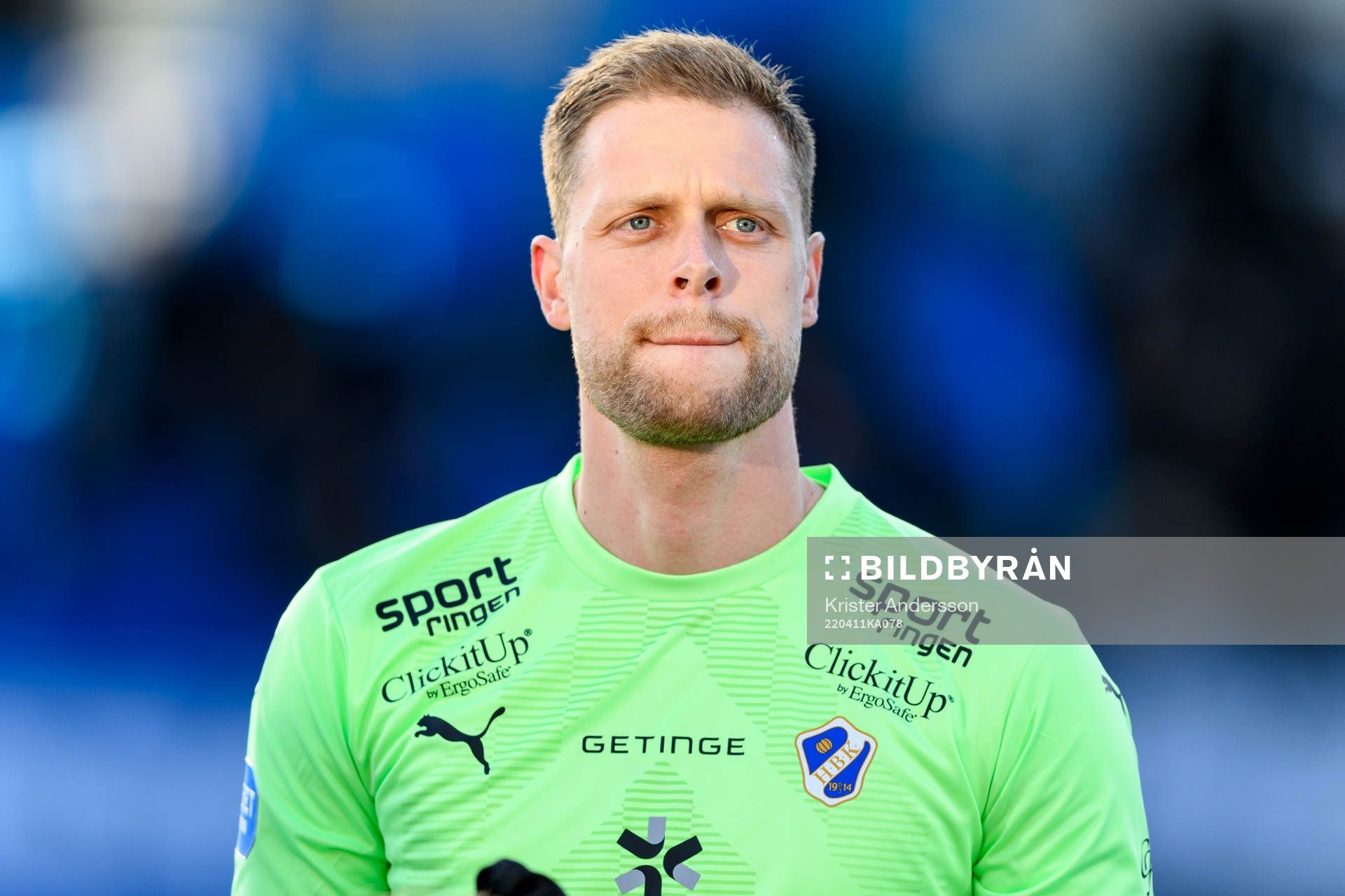Halmstads målvakt Malkolm Nilsson Säfqvist före