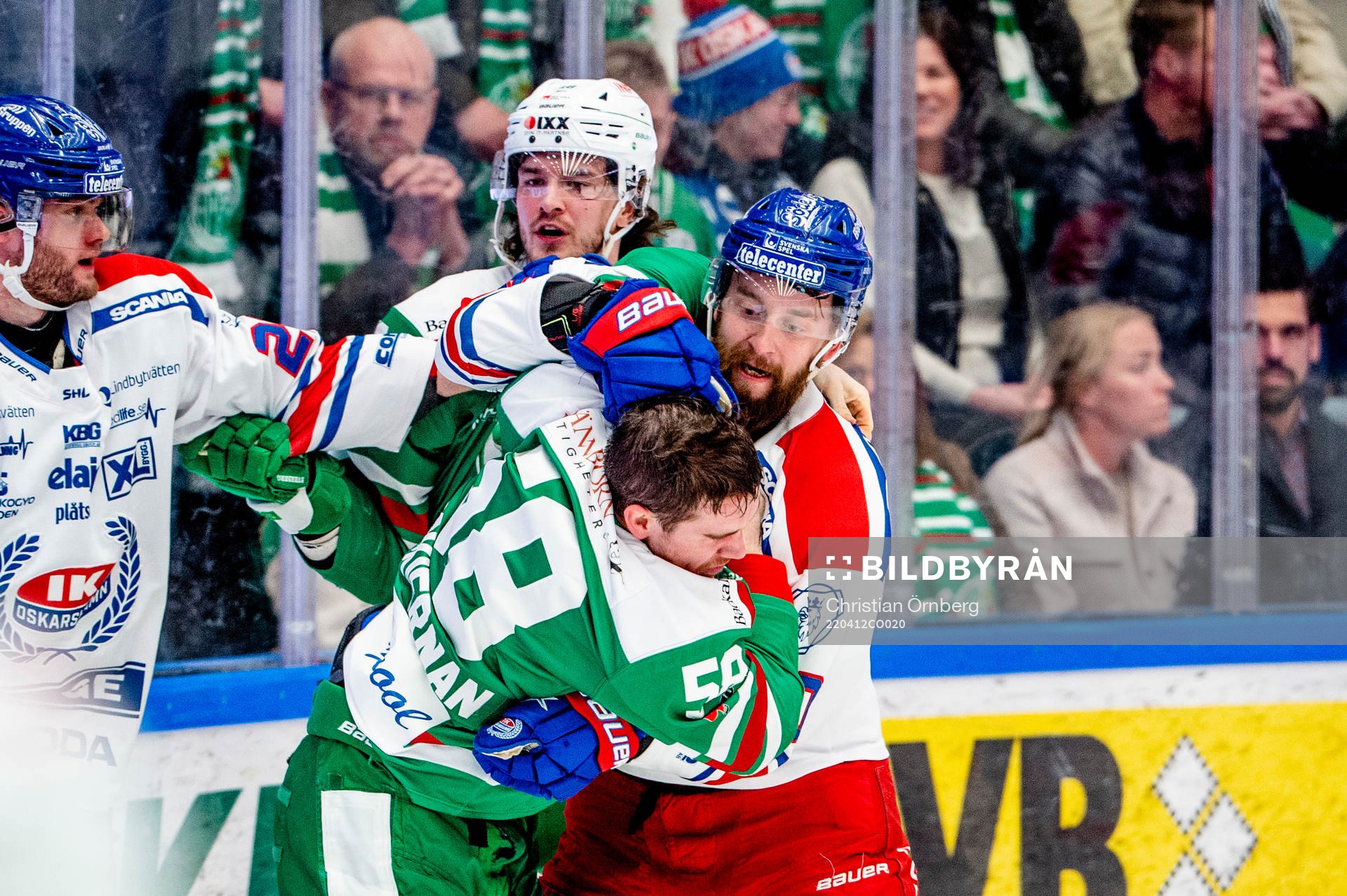 Bråk mellan Rögles Ryan McKiernan och Oskarshamns Hynek