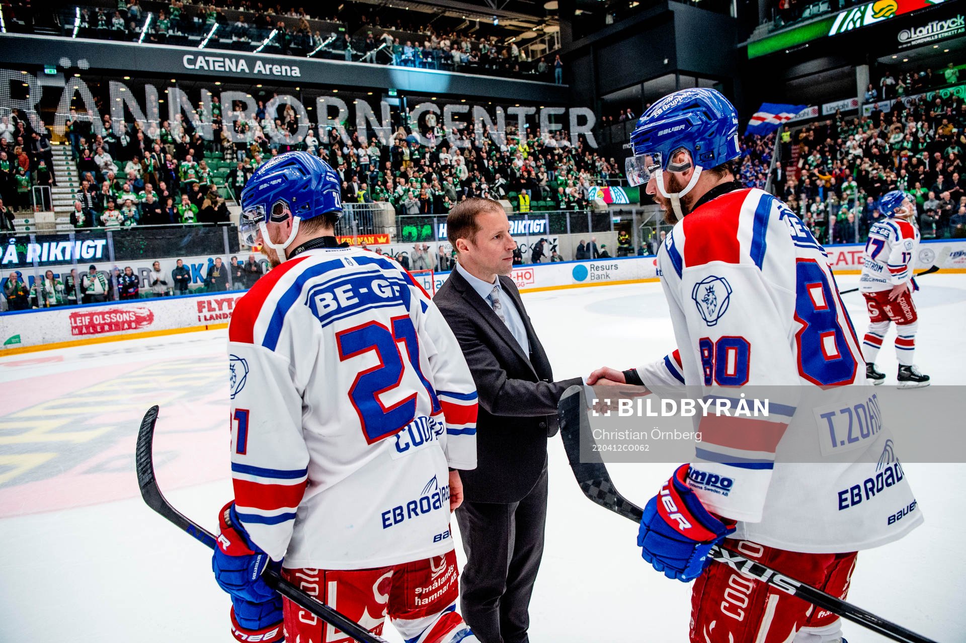 Rögles tränare Cam Abbott tackar Oskarshamns Brian Cooper