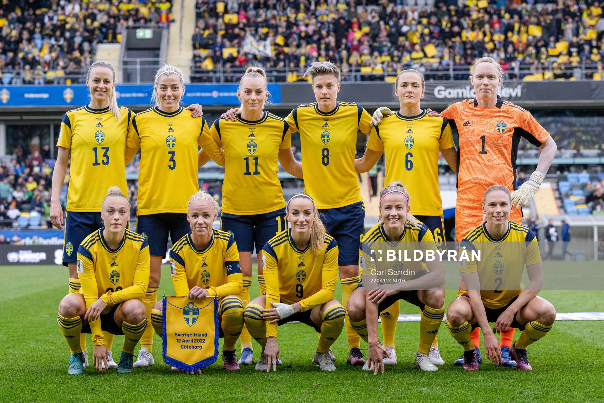Players of Sweden pose for a team photo