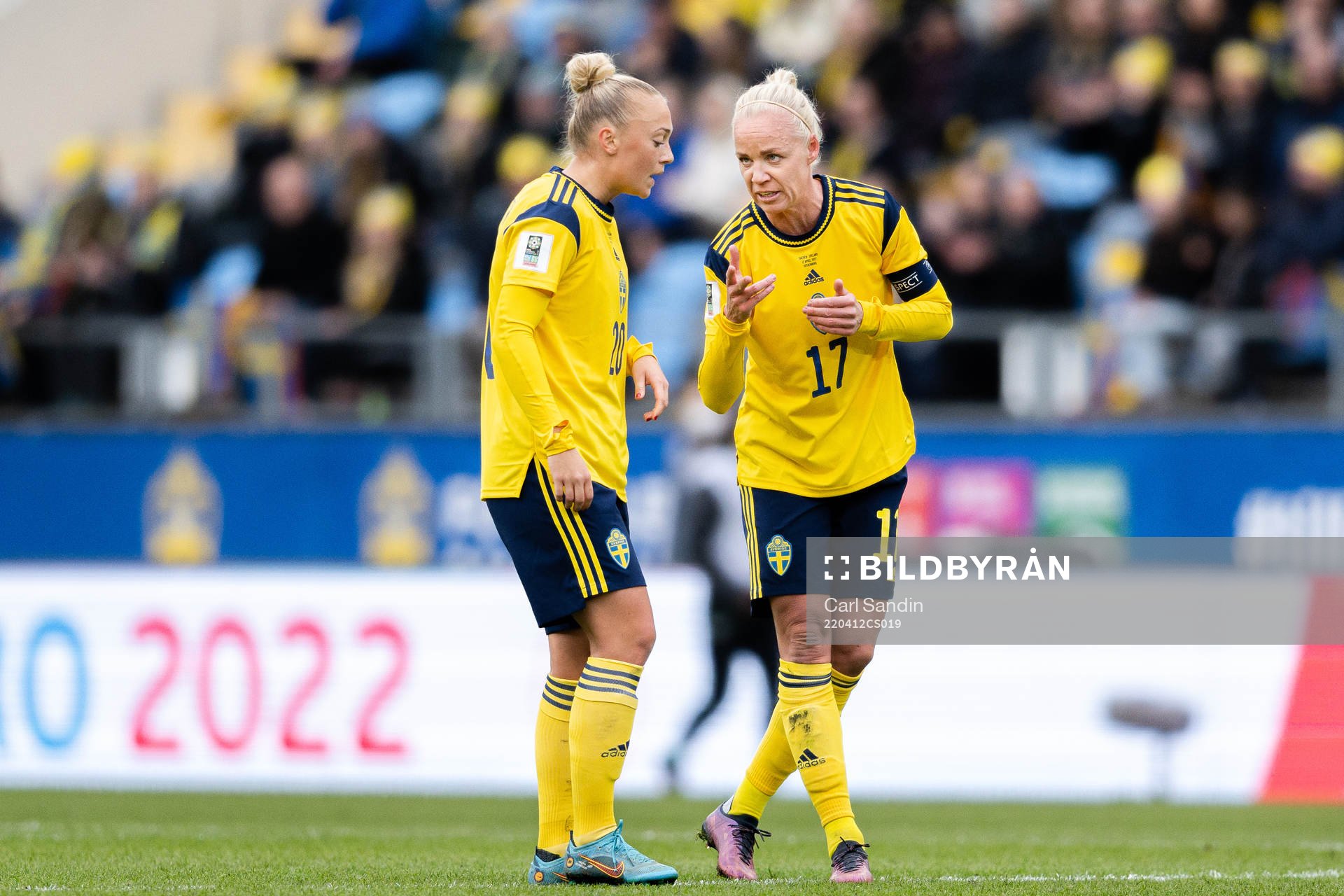 Hanna Bennison and Caroline Seger of Sweden