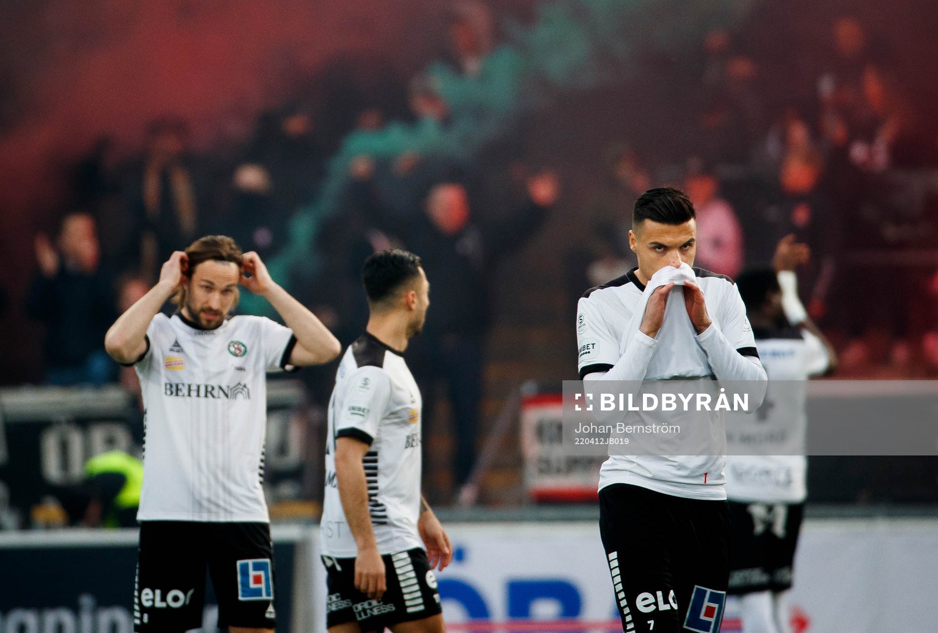 Örebros Kevin Walker och Ahmed Yasin deppar