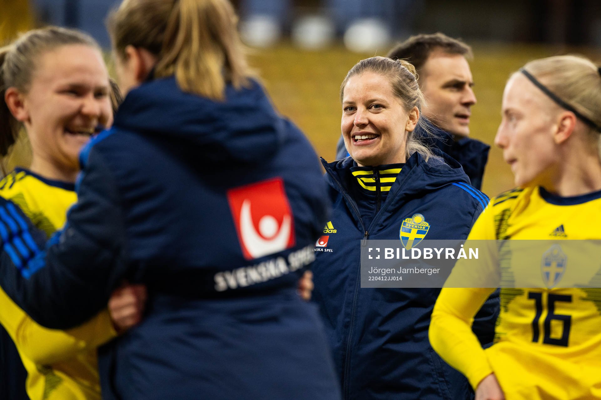 Sveriges förbundskapten Caroline Sjöholm är glad