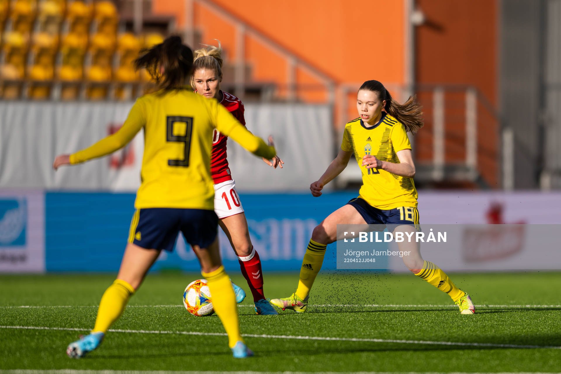 Danmarks Emilie Byrnak och Sveriges Bea Sprung