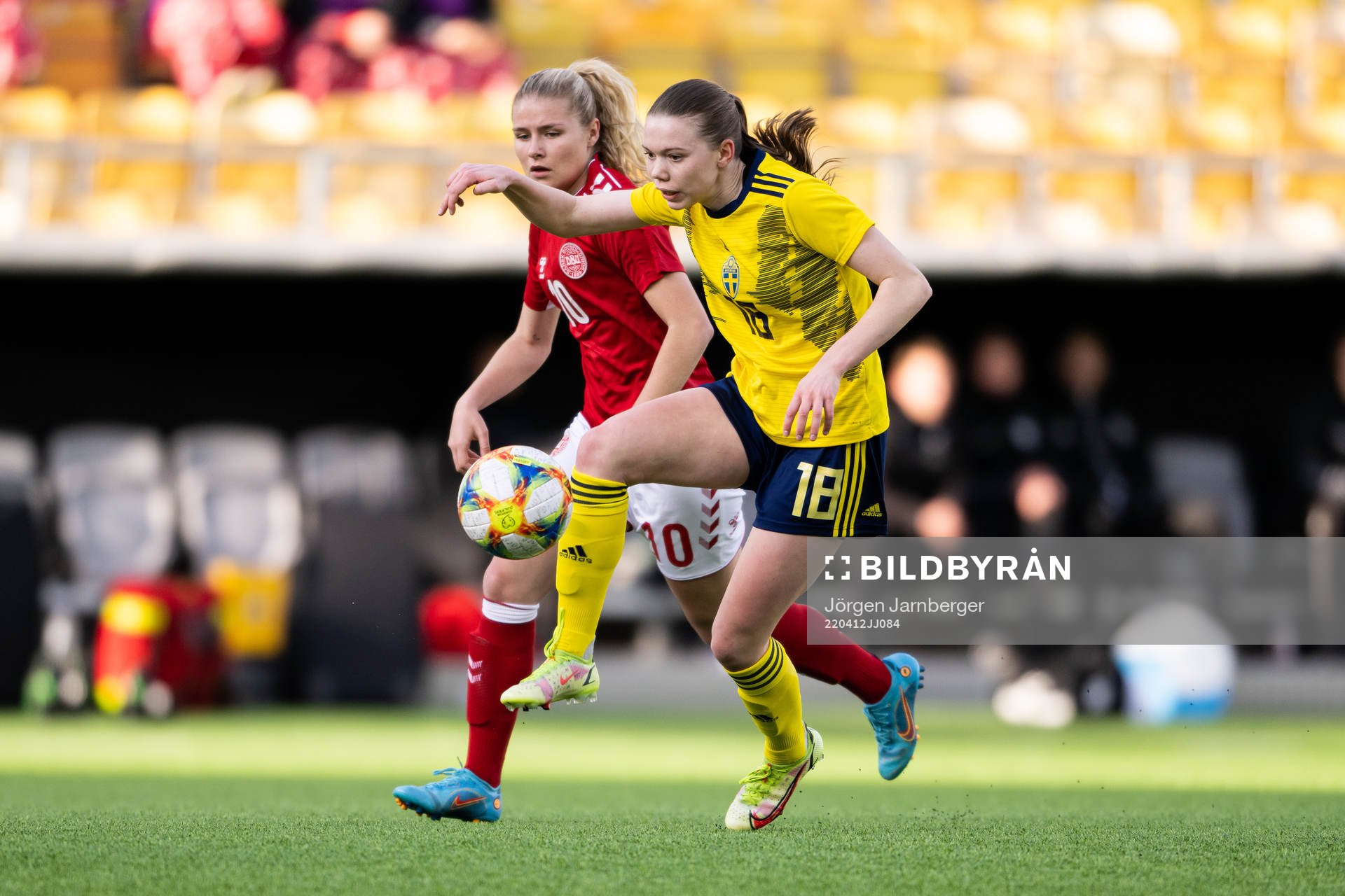 Danmarks Emilie Byrnak och Sveriges Bea Sprung