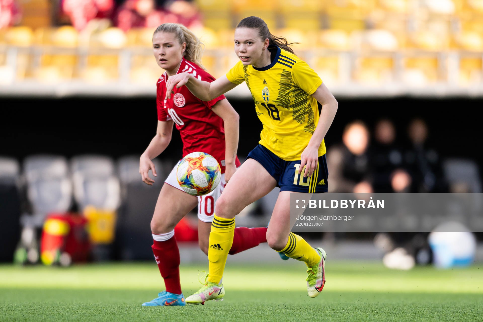 Danmarks Emilie Byrnak och Sveriges Bea Sprung