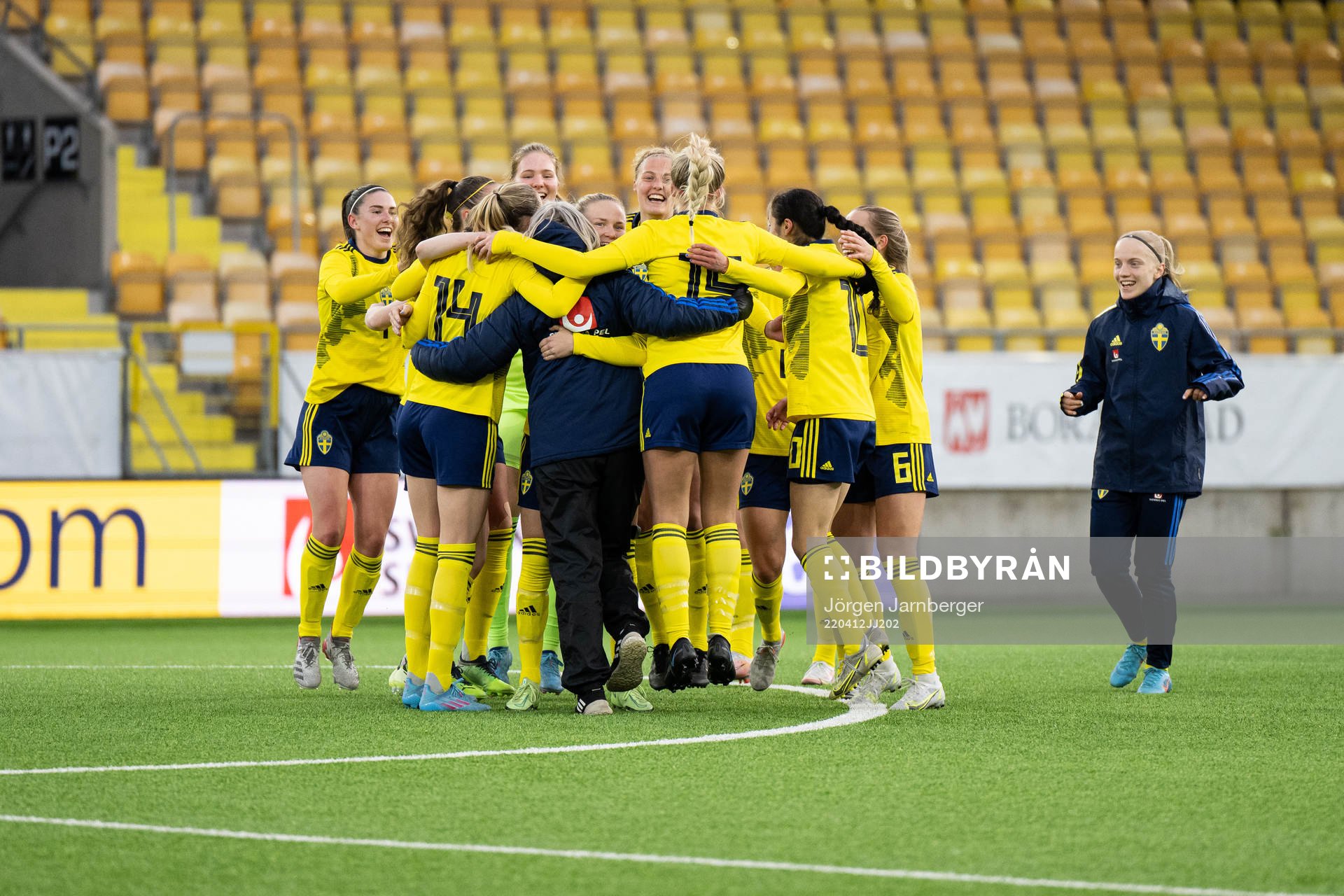 Sveriges spelare jublar